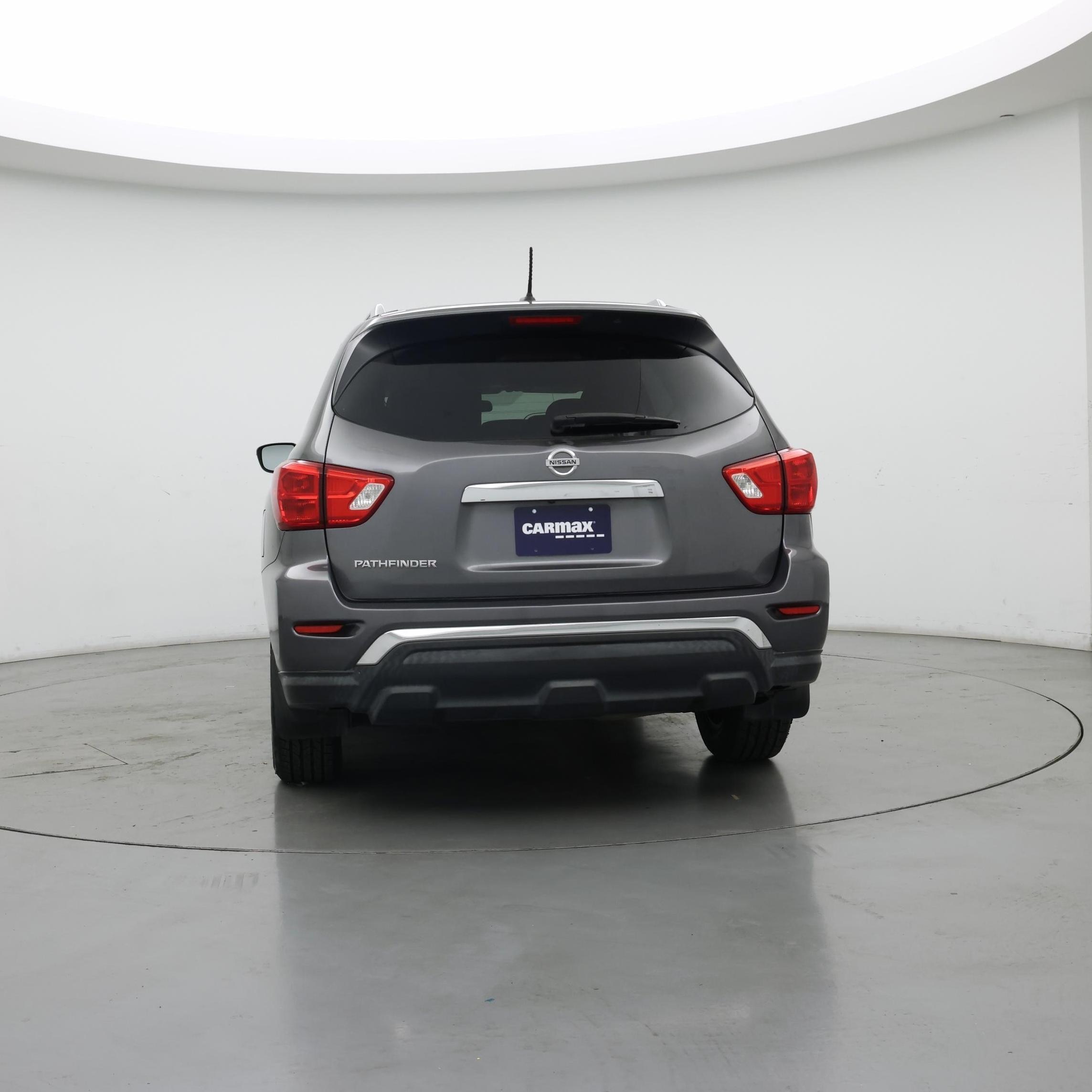 Thumbnail: 2017 Nissan Pathfinder - 6