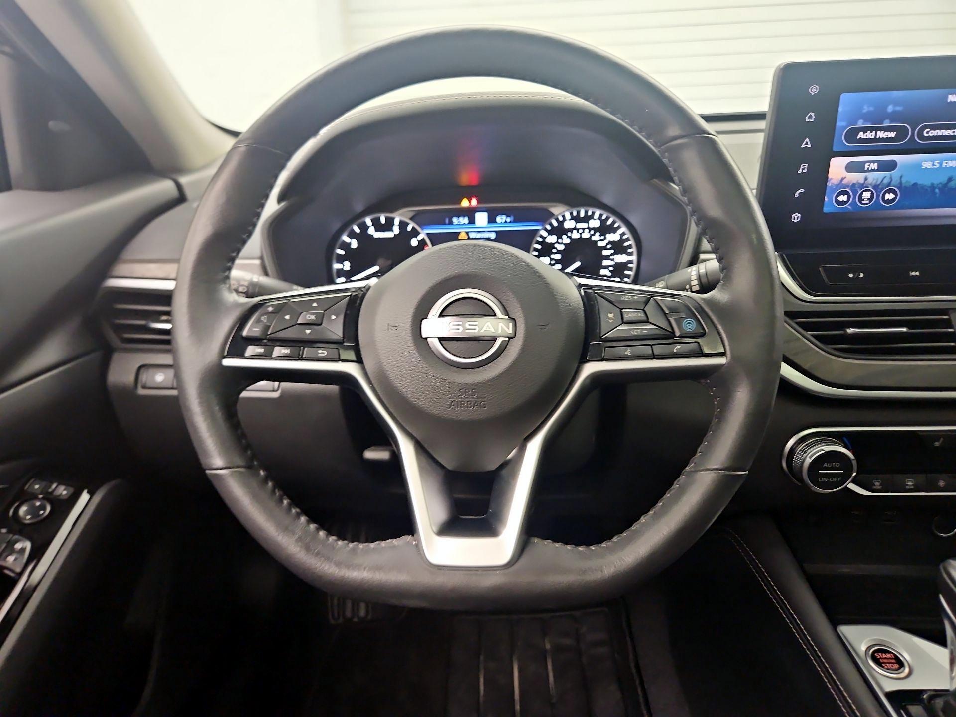 Thumbnail: 2023 Nissan Altima - 10