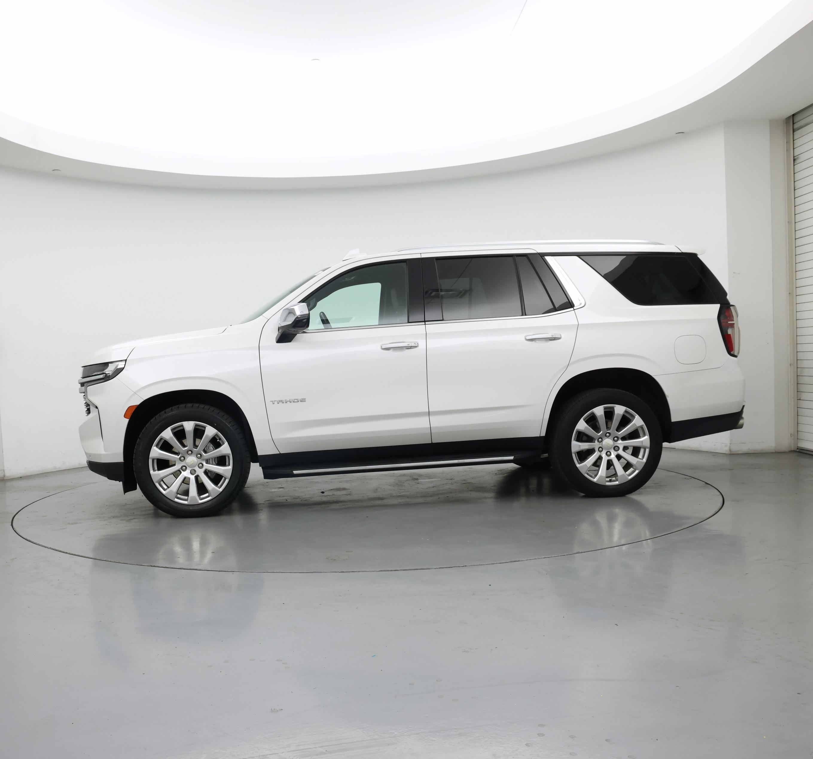 Thumbnail: 2022 Chevrolet Tahoe - 3