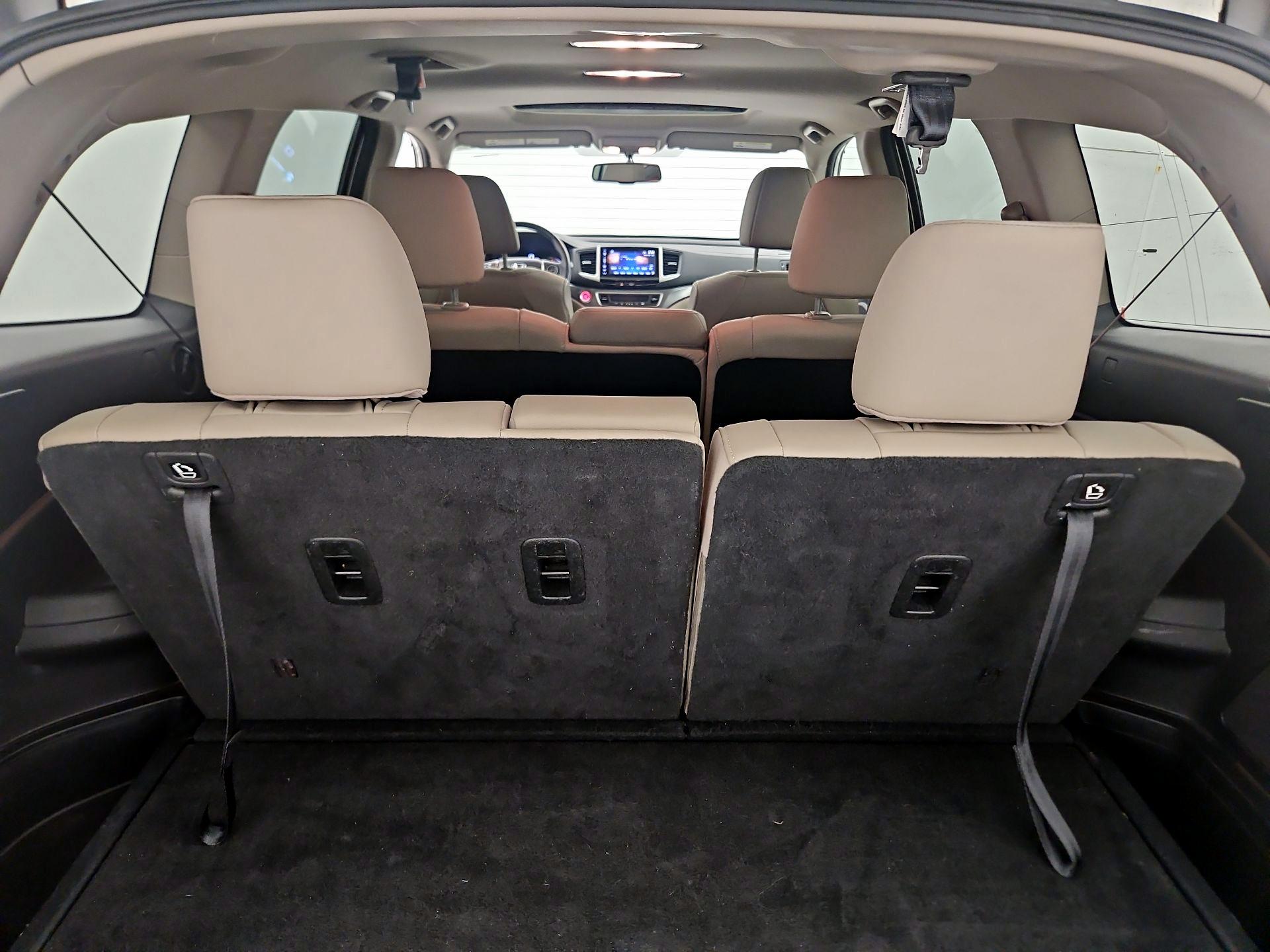 Thumbnail: 2017 Honda Pilot - 20