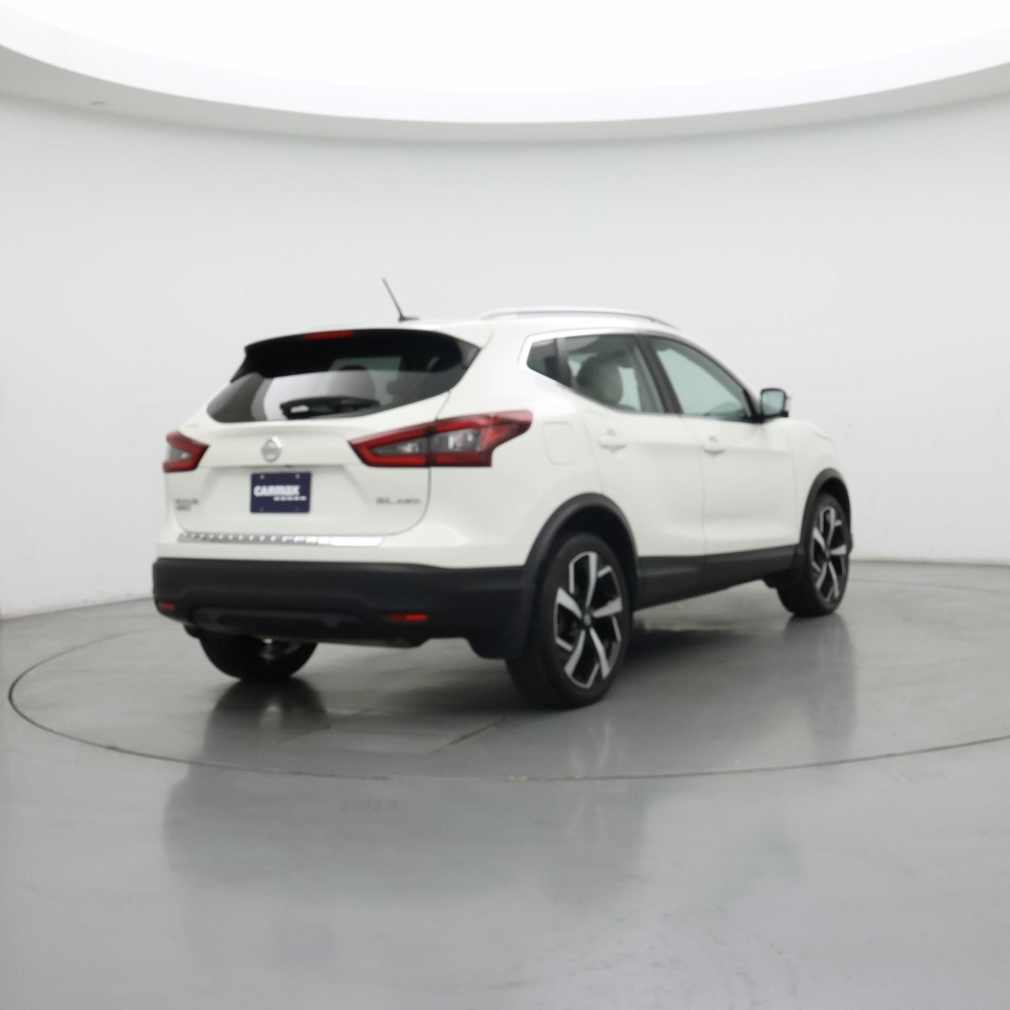 Thumbnail: 2022 Nissan Rogue Sport - 8