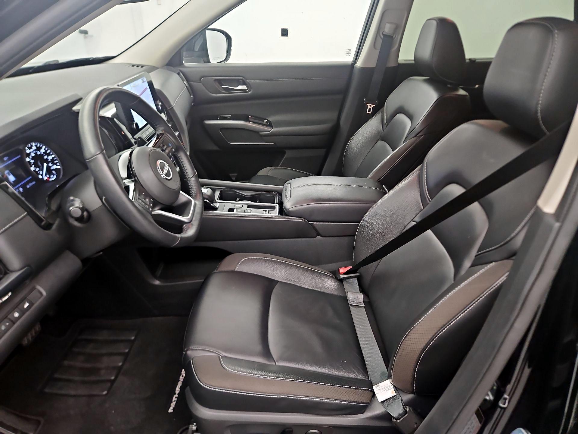 Thumbnail: 2023 Nissan Pathfinder - 11