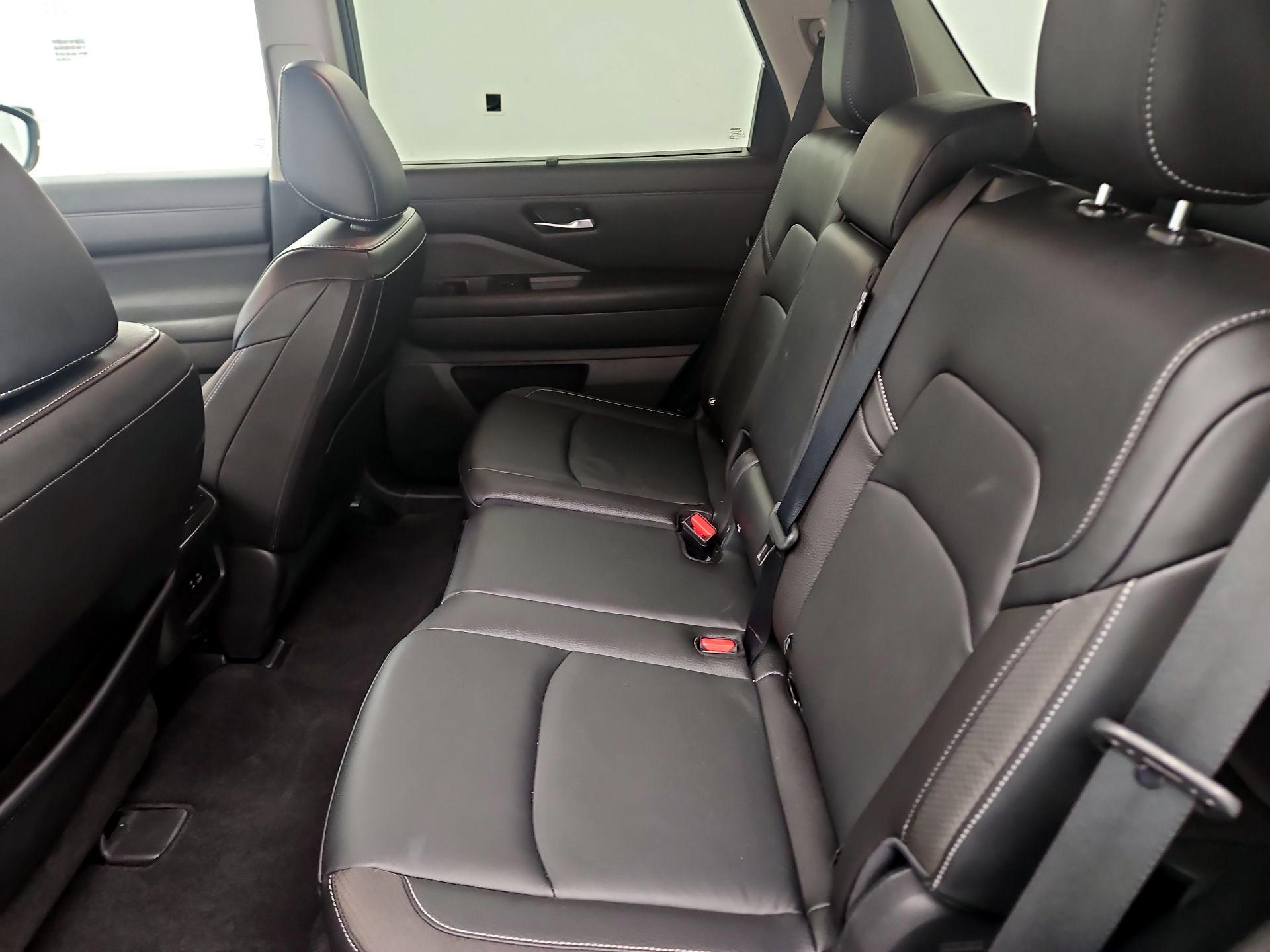 Thumbnail: 2023 Nissan Pathfinder - 20