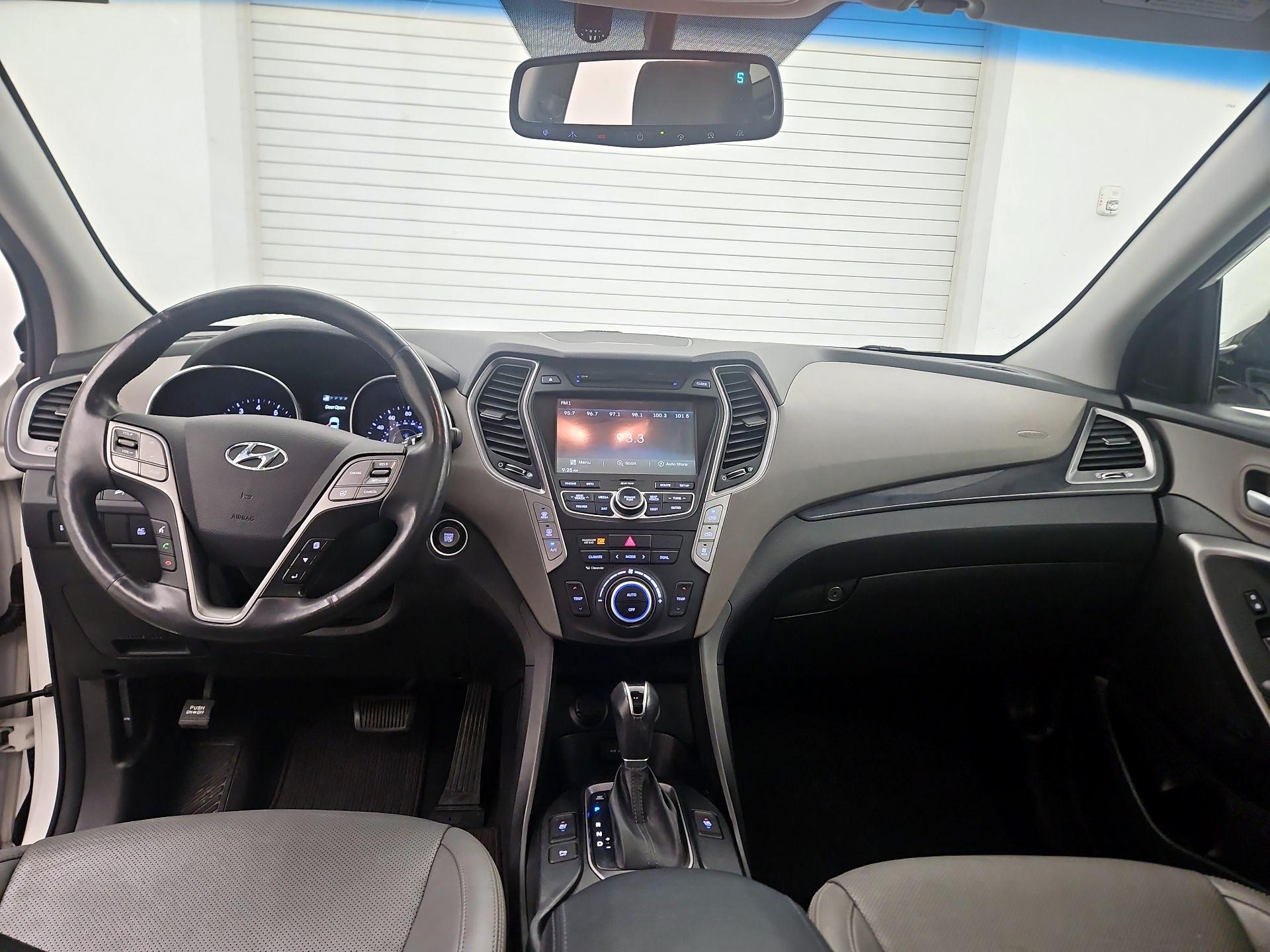 Thumbnail: 2015 Hyundai Santa Fe - 9