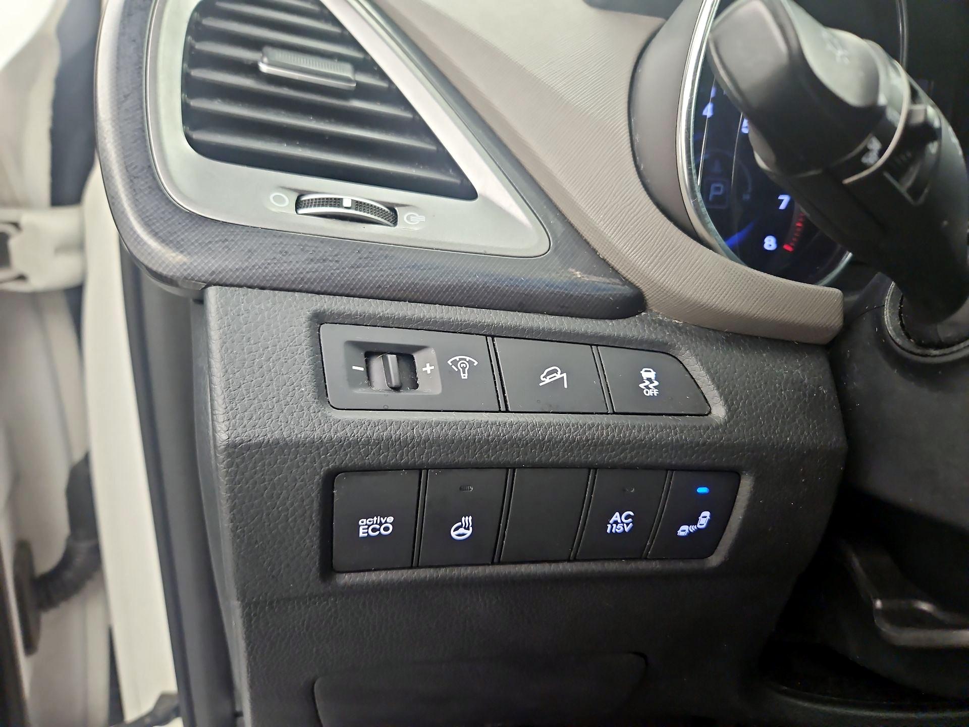 Thumbnail: 2015 Hyundai Santa Fe - 13