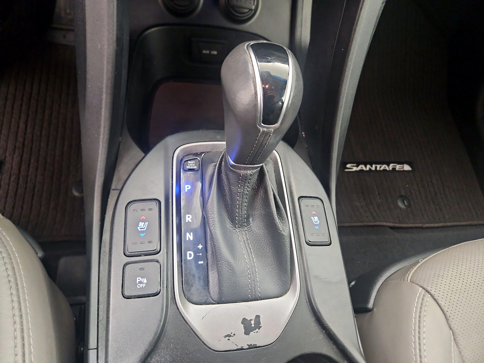 Thumbnail: 2015 Hyundai Santa Fe - 17