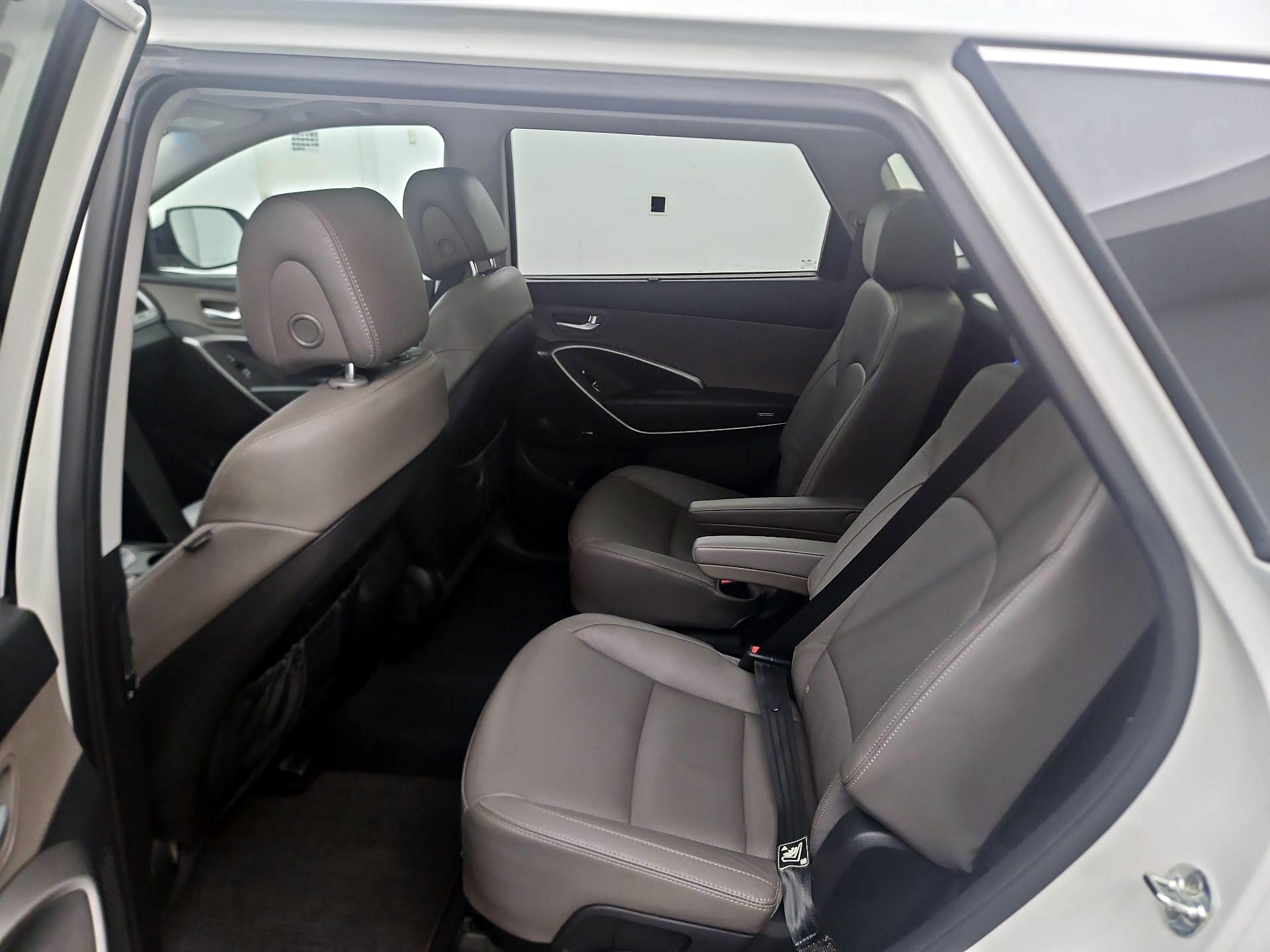 Thumbnail: 2015 Hyundai Santa Fe - 20