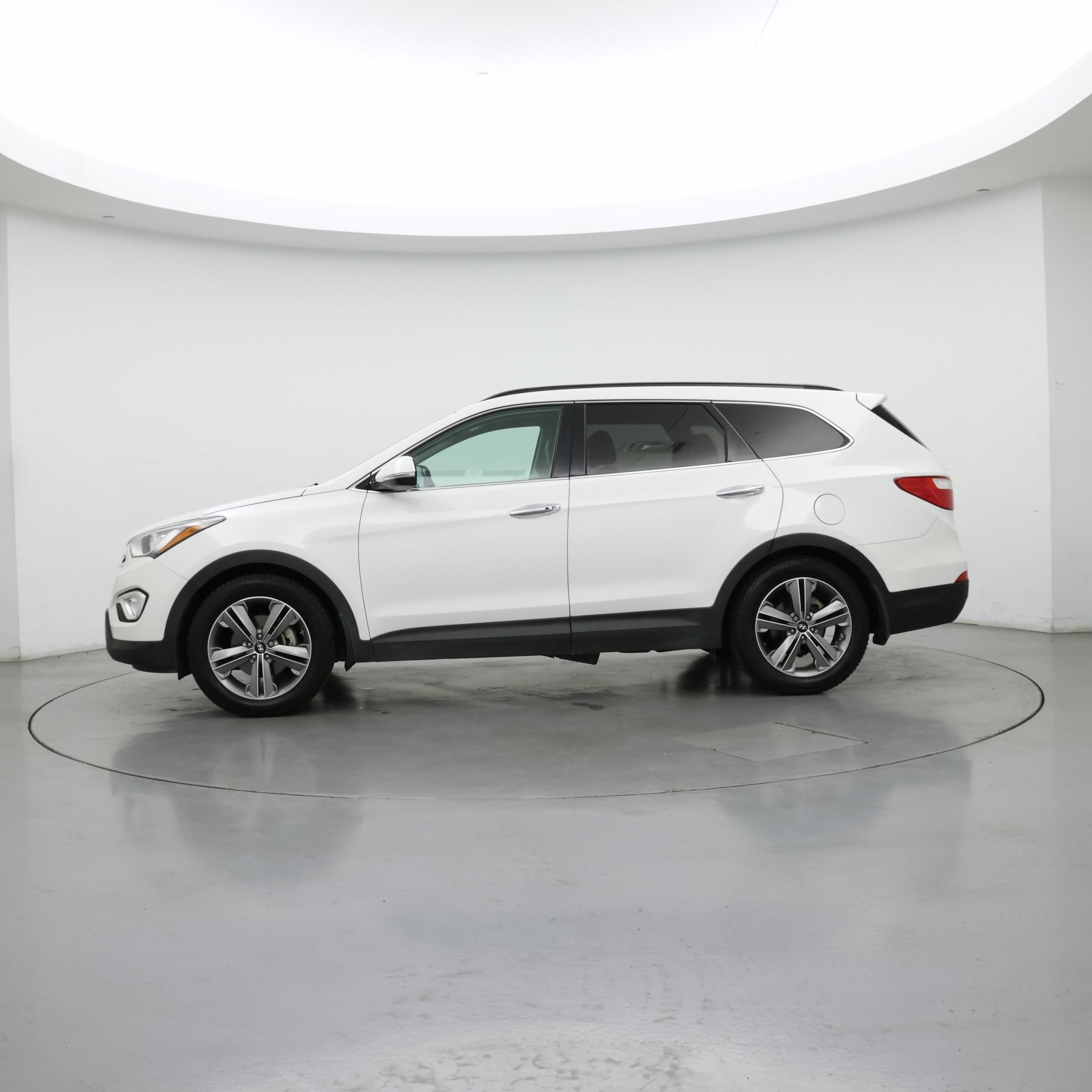 Thumbnail: 2015 Hyundai Santa Fe - 3