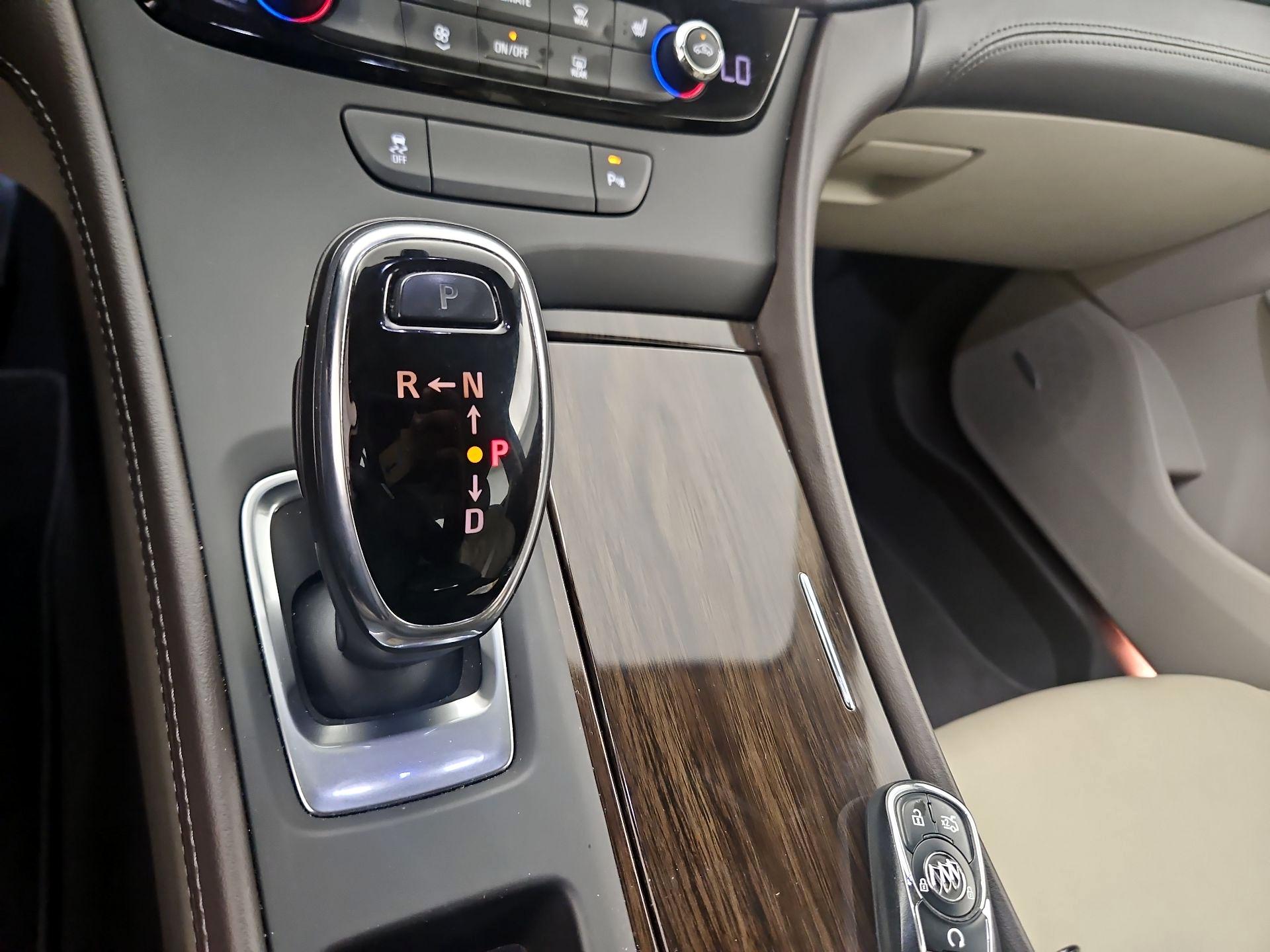 Thumbnail: 2017 Buick LaCrosse - 17