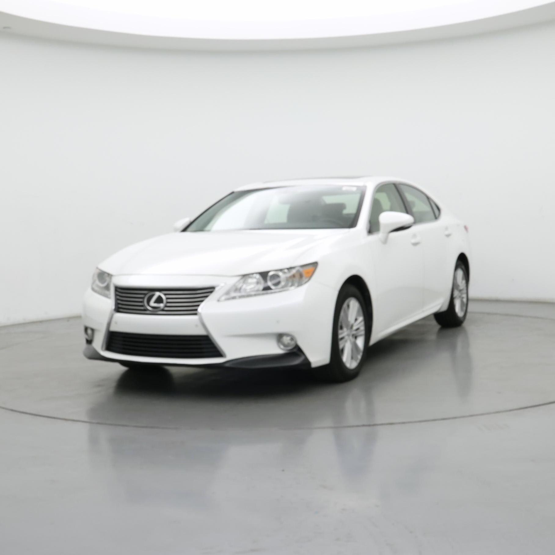 Thumbnail: 2015 Lexus ES - 4