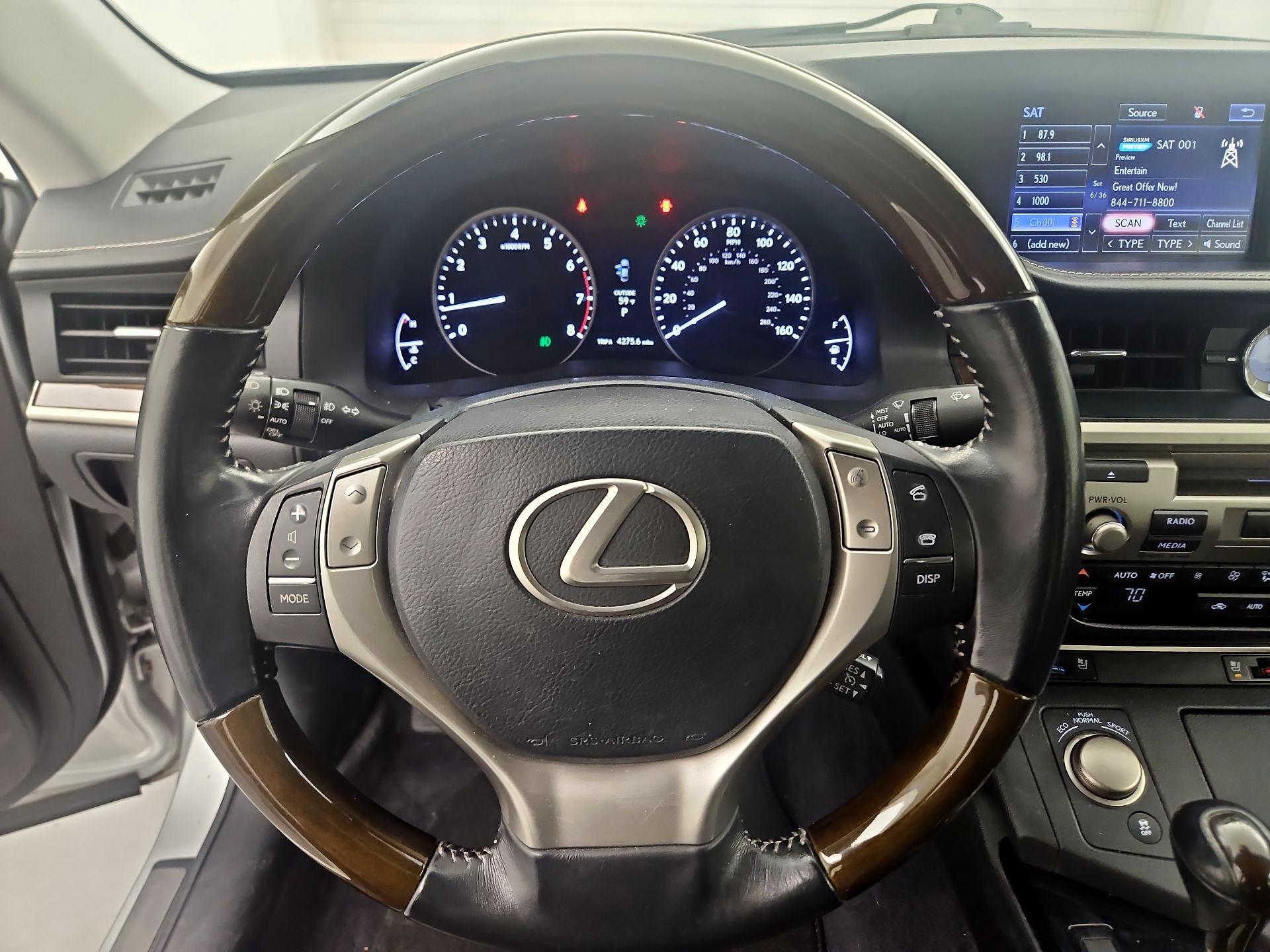 Thumbnail: 2015 Lexus ES - 10