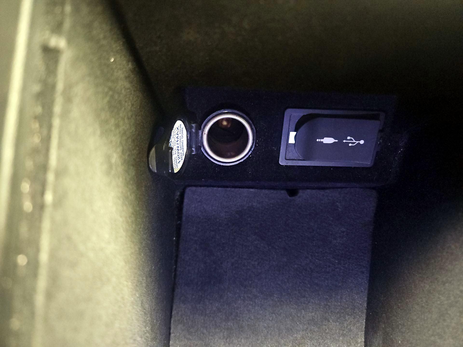 Thumbnail: 2015 Lexus ES - 18