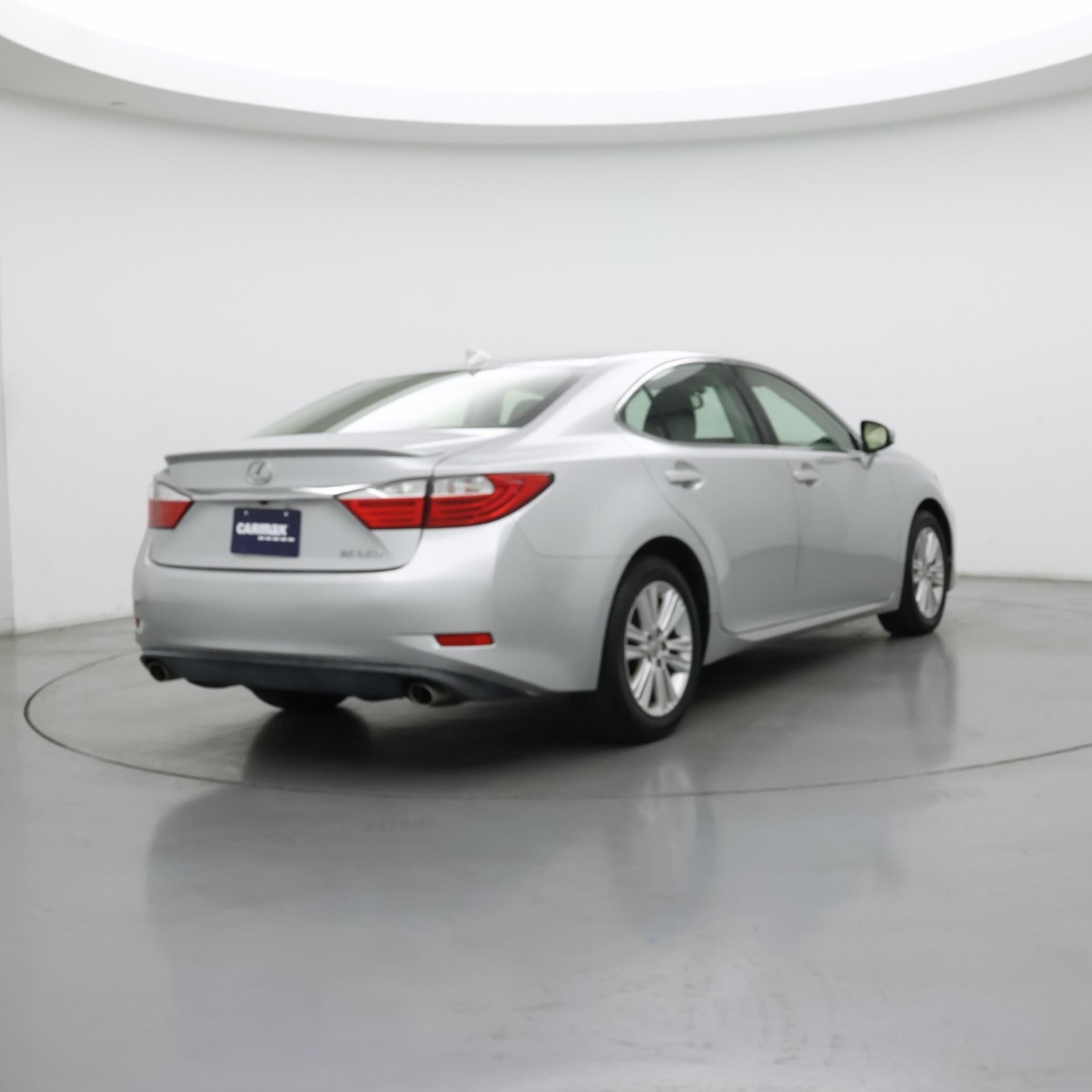 Thumbnail: 2015 Lexus ES - 8