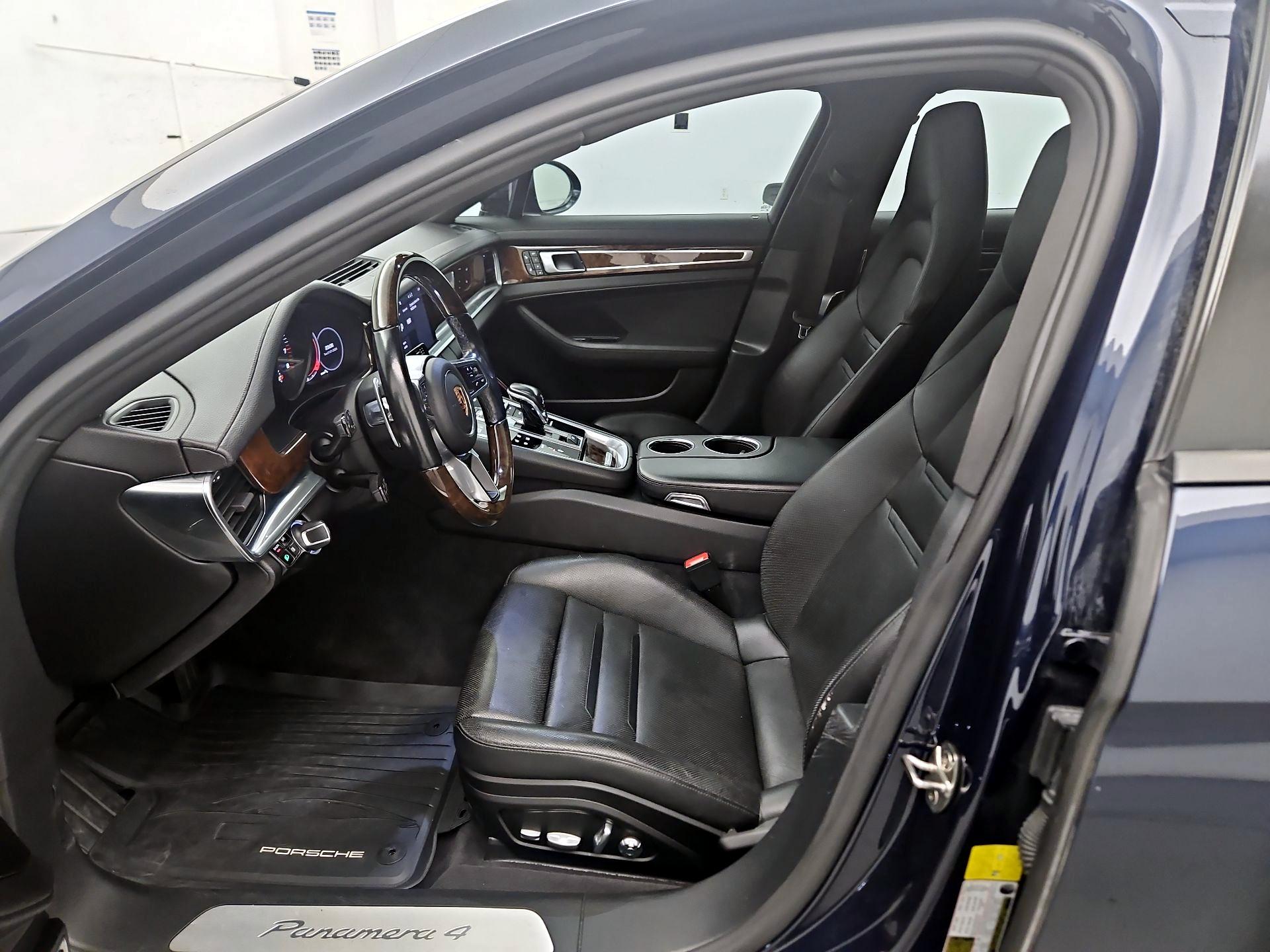 Thumbnail: 2018 Porsche Panamera - 11