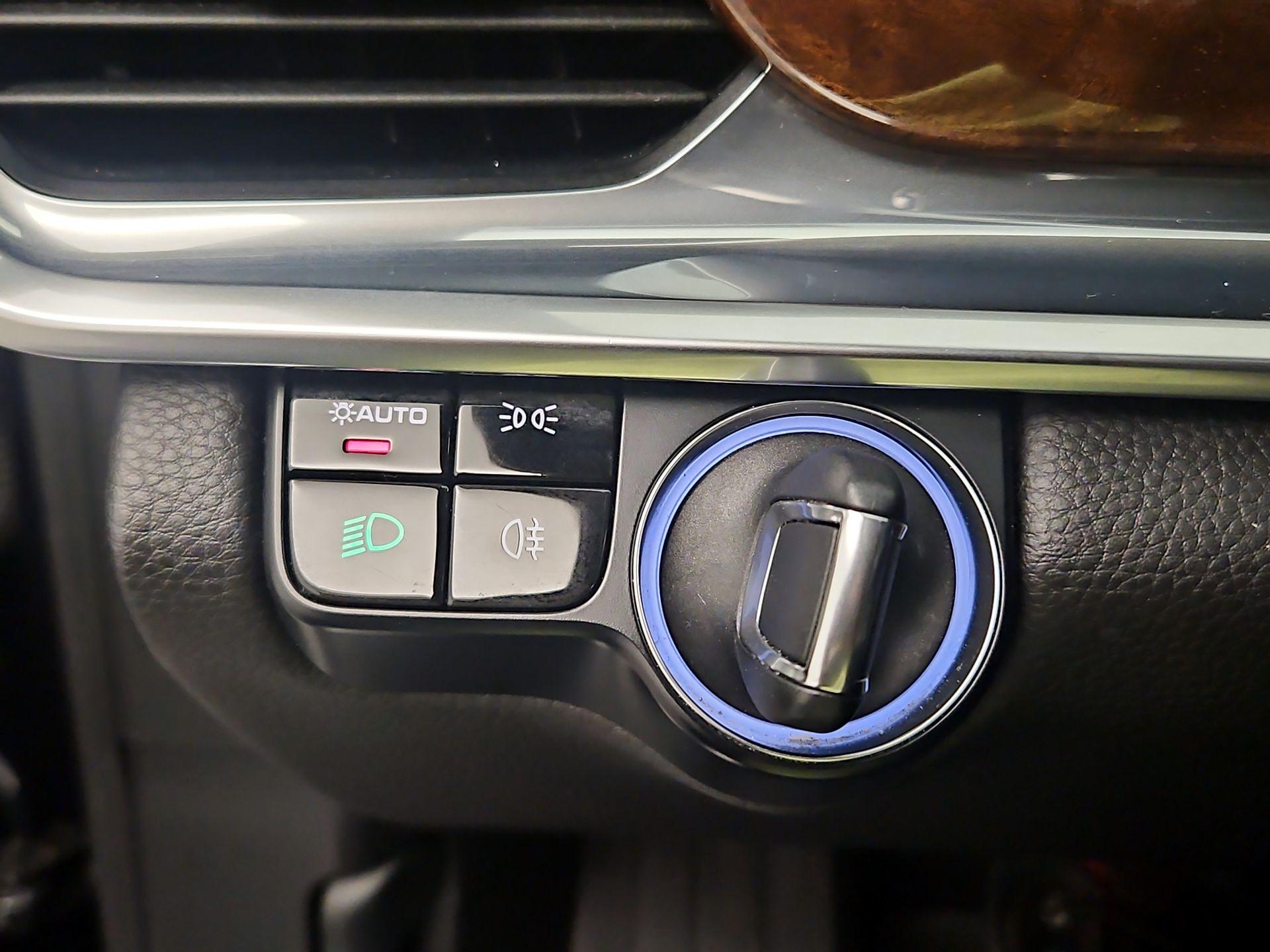 Thumbnail: 2018 Porsche Panamera - 13