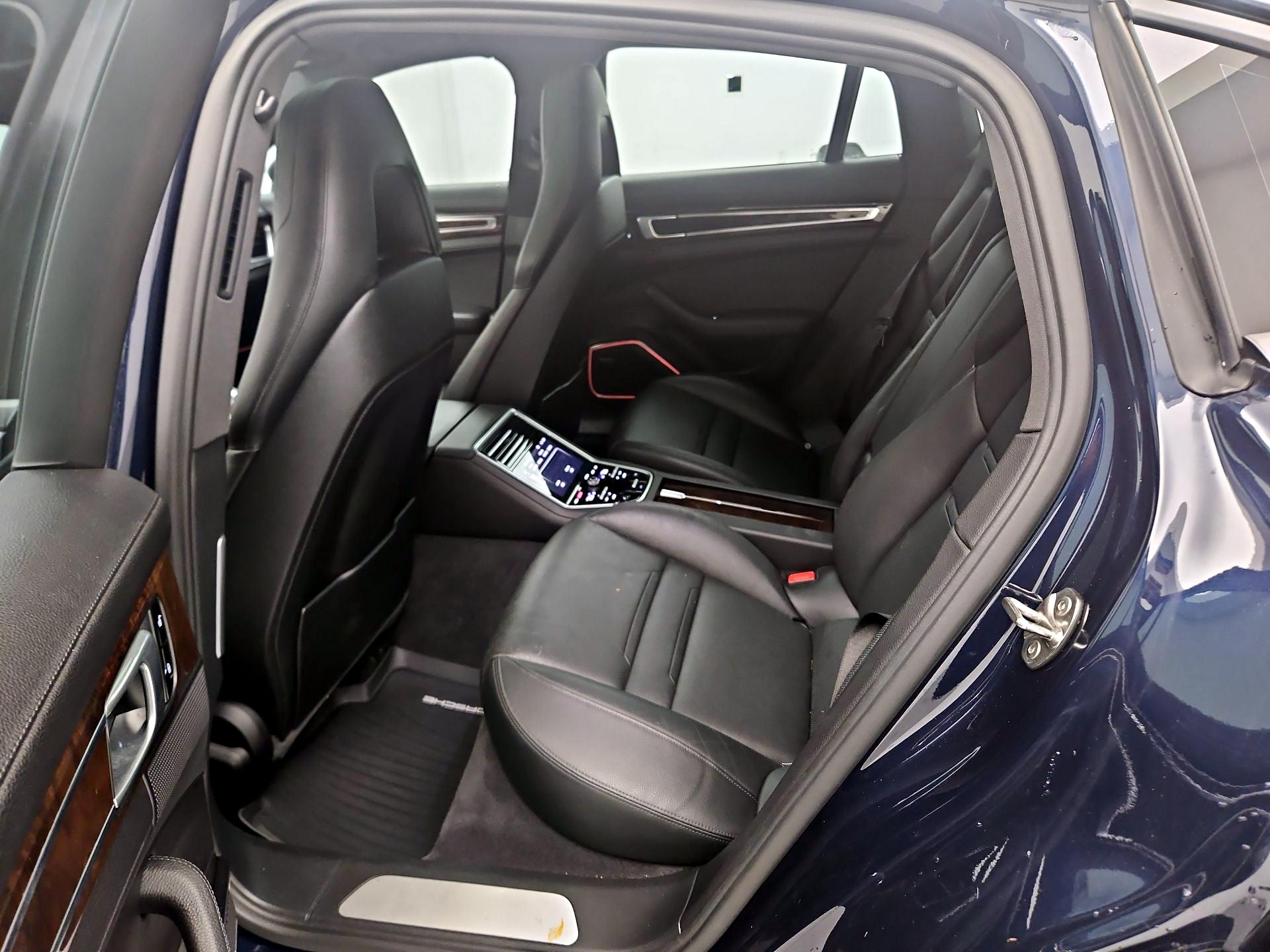 Thumbnail: 2018 Porsche Panamera - 20