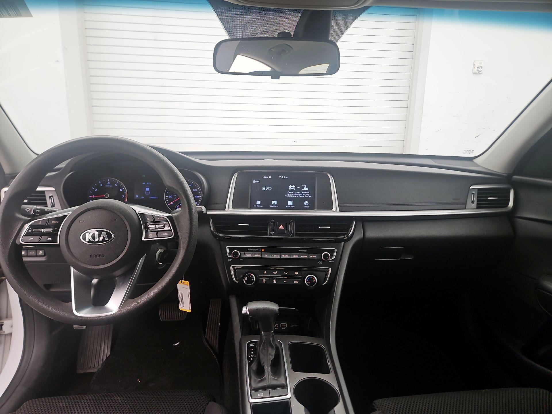 Thumbnail: 2020 Kia Optima - 9