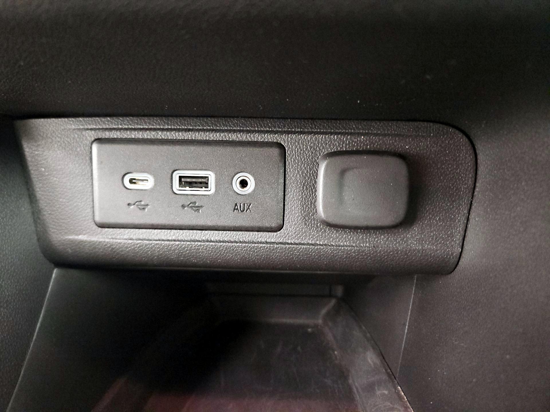 Thumbnail: 2021 Buick Encore GX - 18