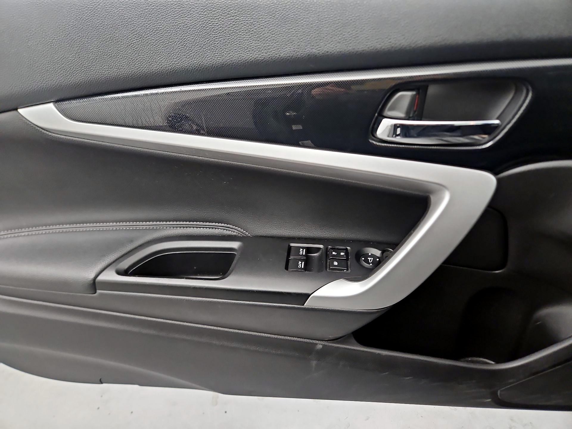 Thumbnail: 2015 Honda Accord - 12