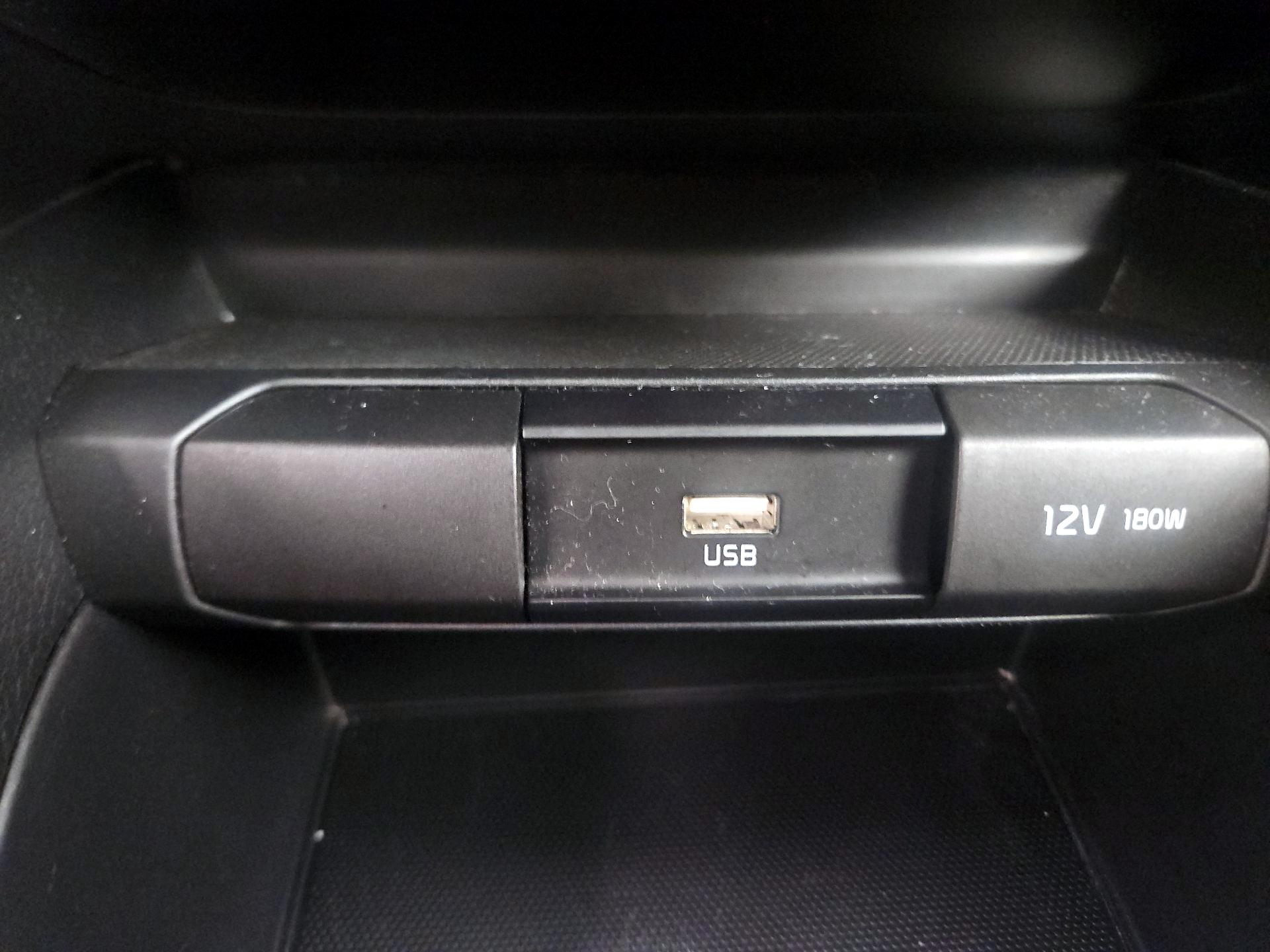 Thumbnail: 2023 Kia Rio - 18