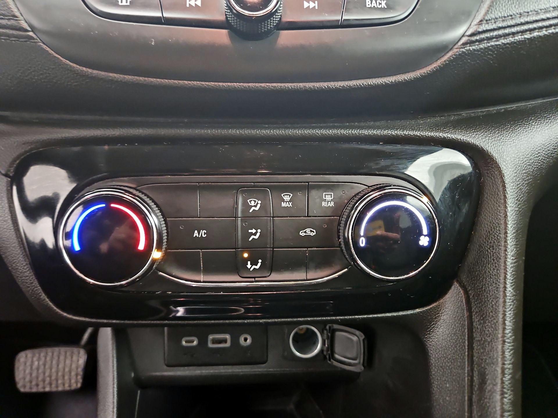 Thumbnail: 2020 Buick Encore GX - 16