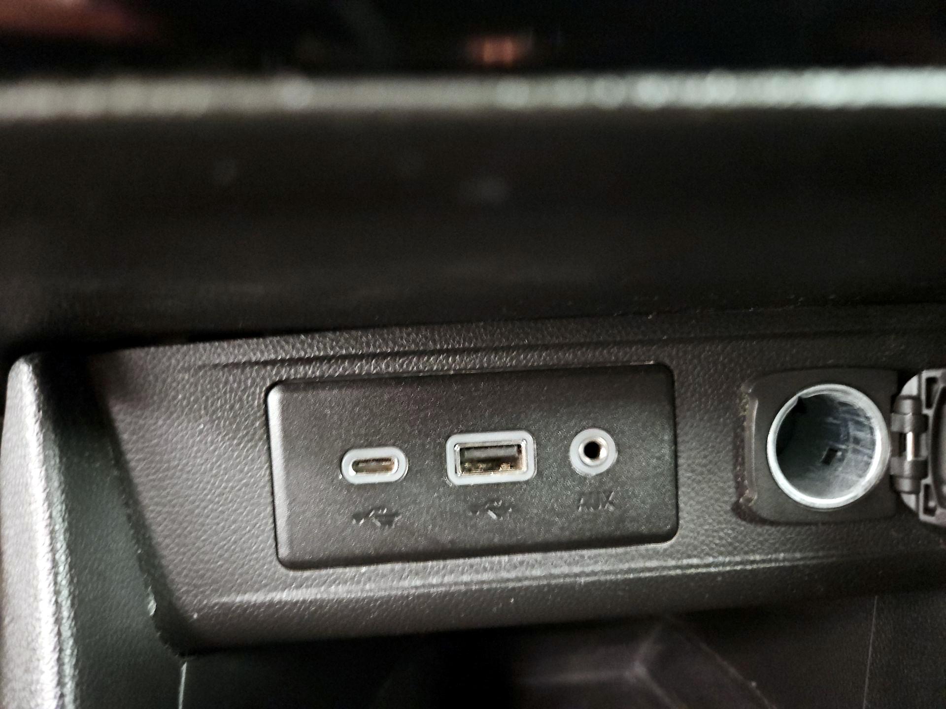 Thumbnail: 2020 Buick Encore GX - 18