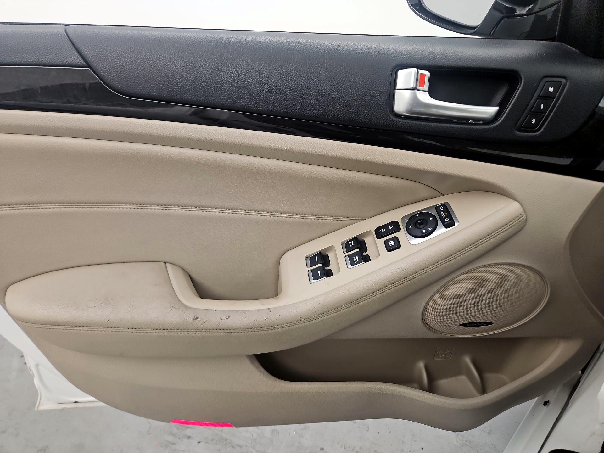 Thumbnail: 2015 Kia Cadenza - 12