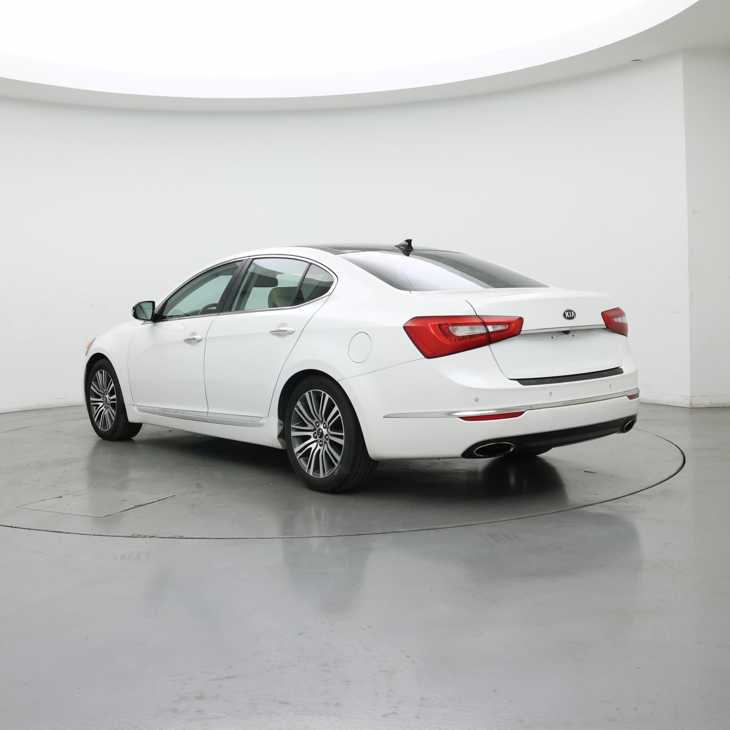 Thumbnail: 2015 Kia Cadenza - 2