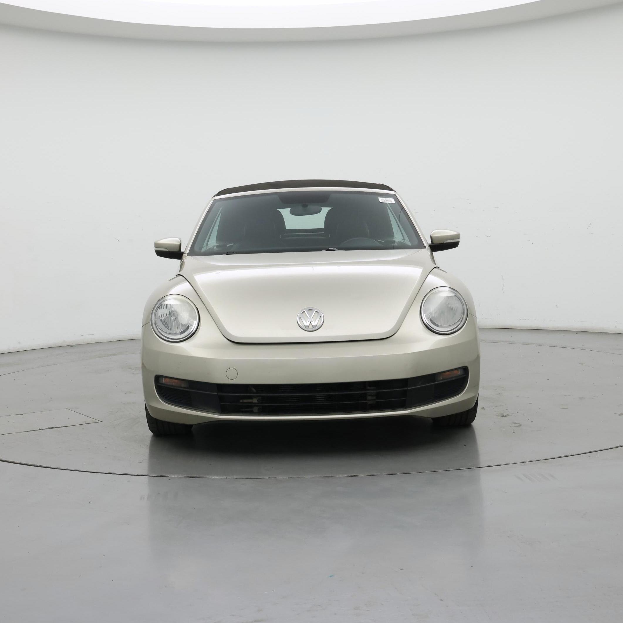 Thumbnail: 2015 Volkswagen Beetle - 5