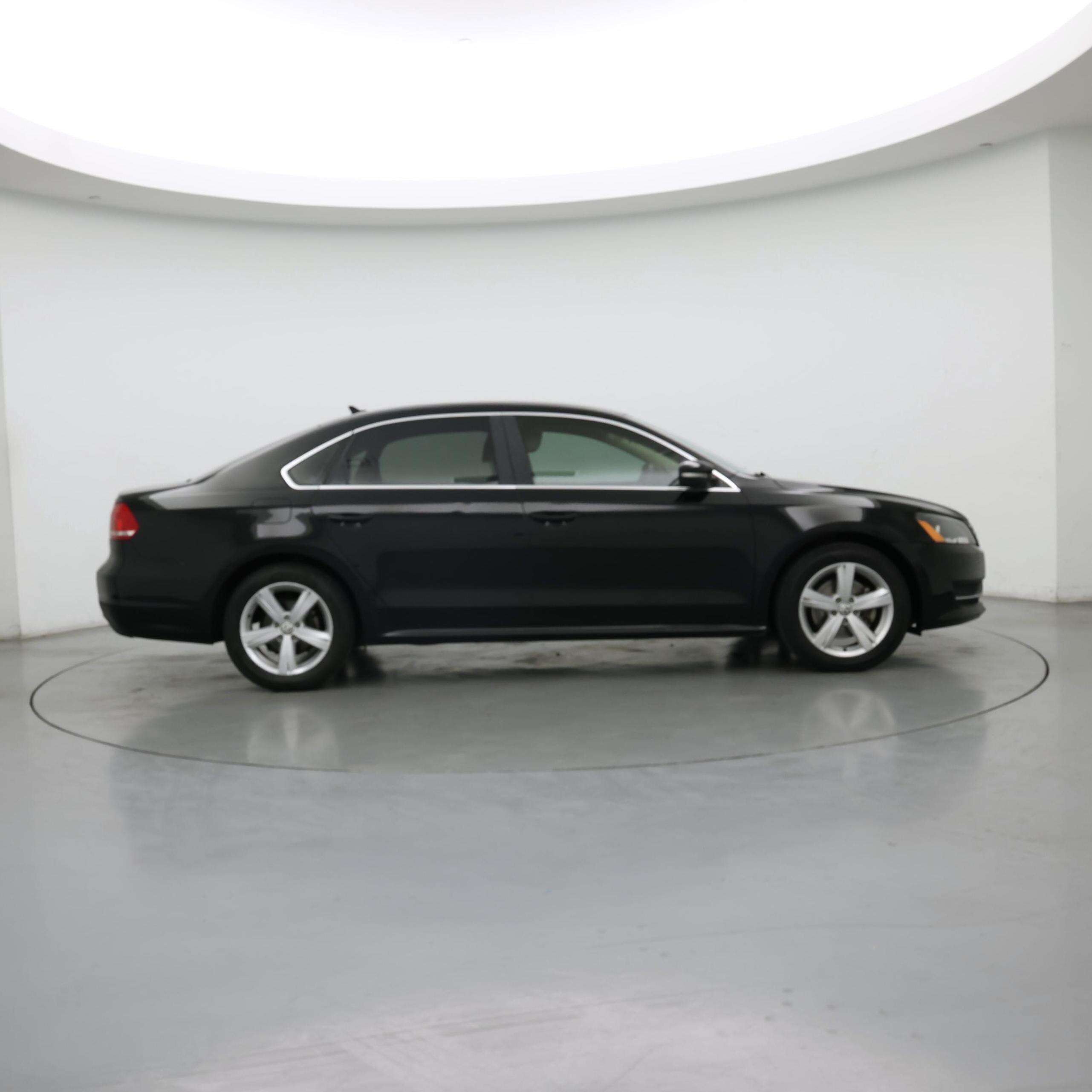 Thumbnail: 2015 Volkswagen Passat - 7