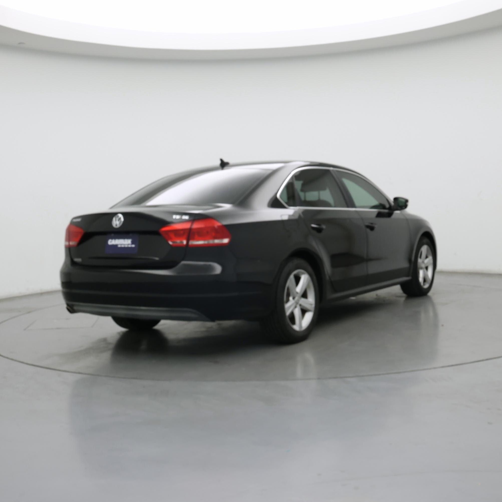 Thumbnail: 2015 Volkswagen Passat - 8