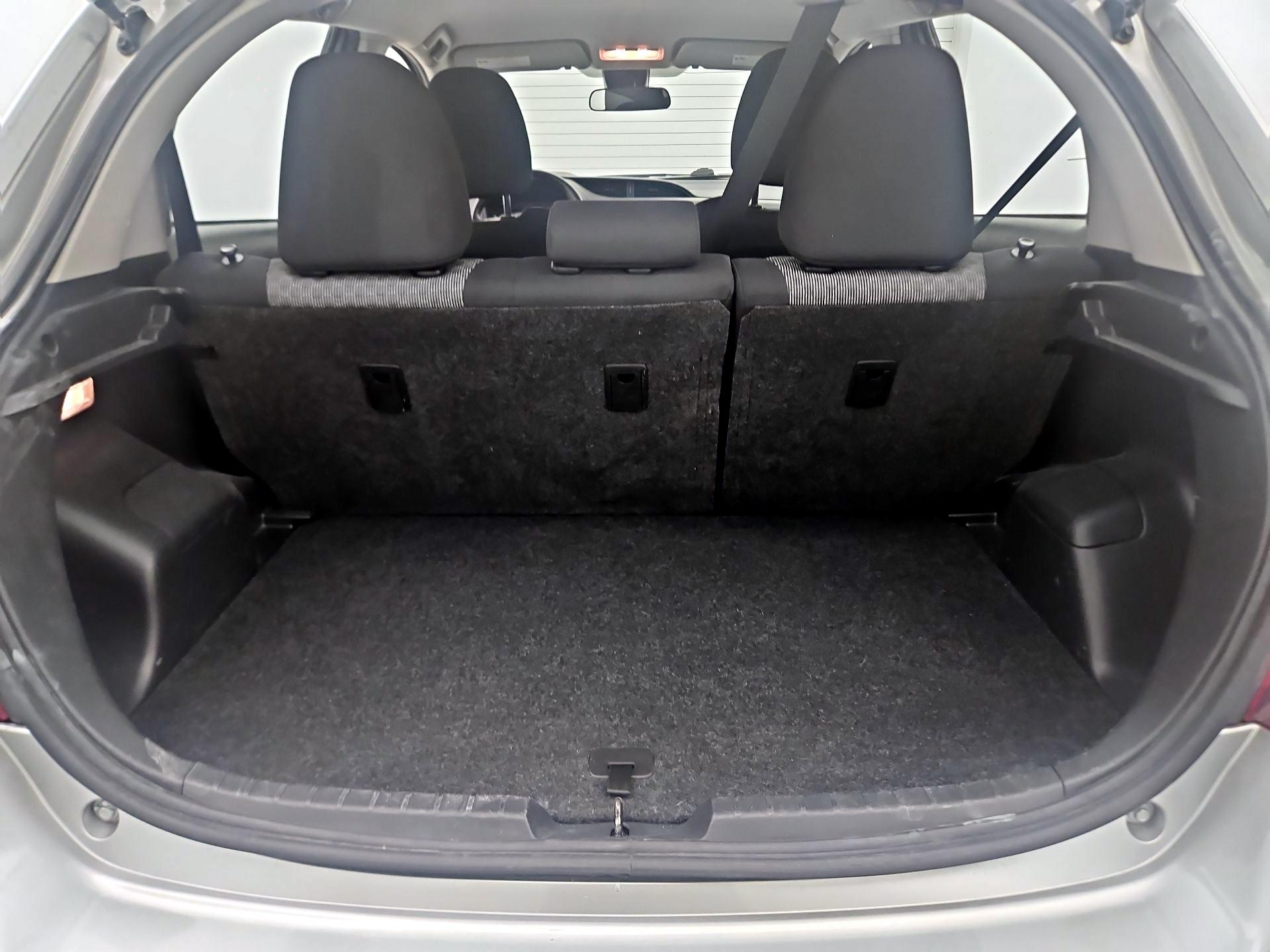 Thumbnail: 2017 Toyota Yaris - 17