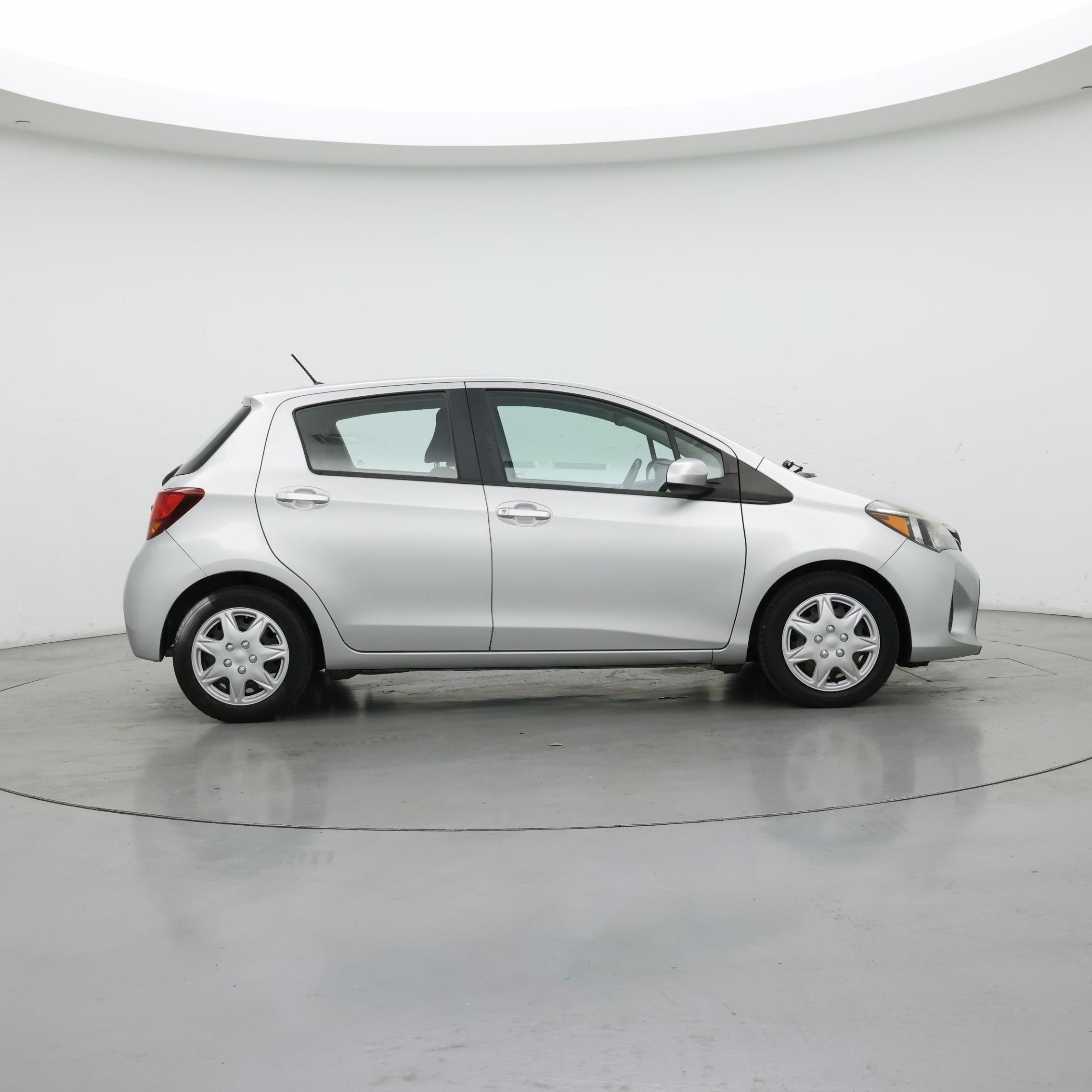 Thumbnail: 2017 Toyota Yaris - 7