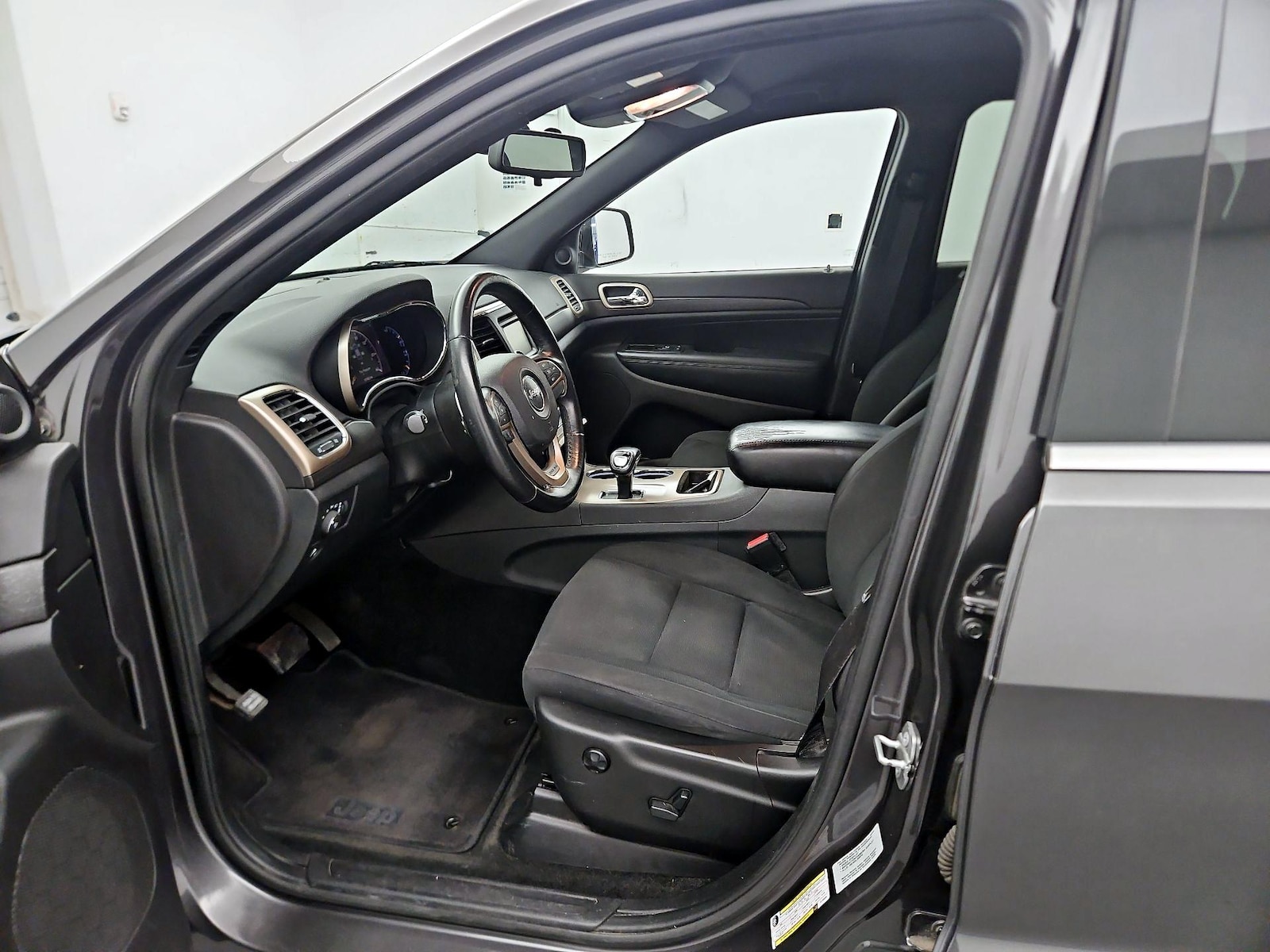 Power Seat(s) & Side Airbags