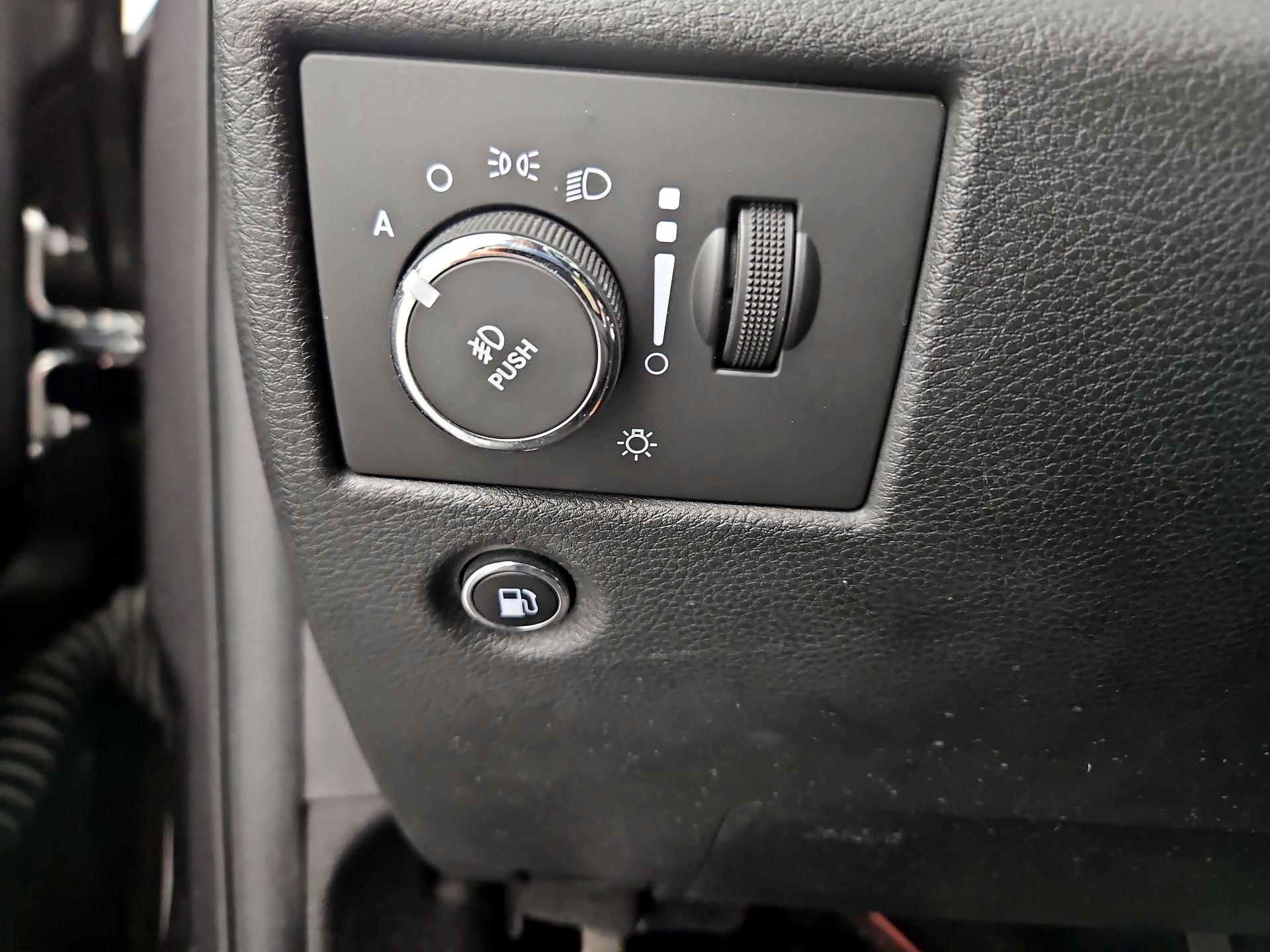 Thumbnail: 2015 Jeep Grand Cherokee - 13