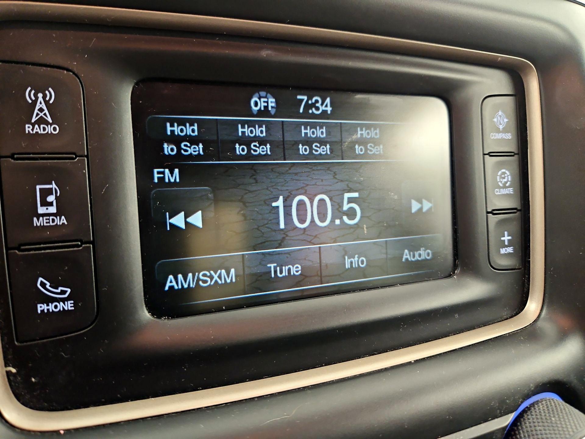 Thumbnail: 2015 Jeep Grand Cherokee - 14