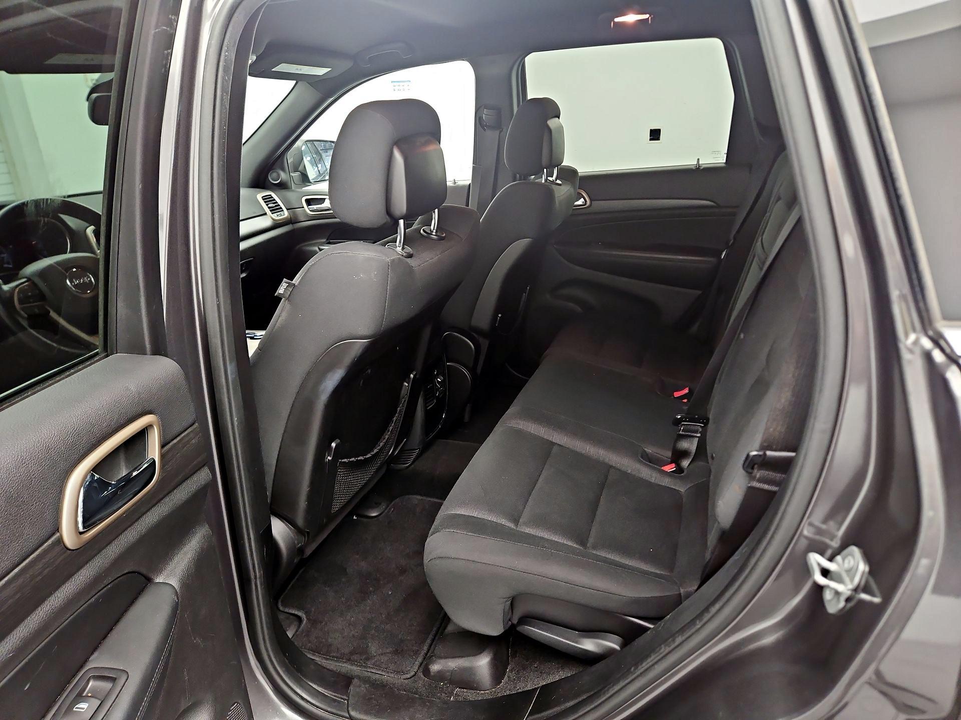 Thumbnail: 2015 Jeep Grand Cherokee - 18