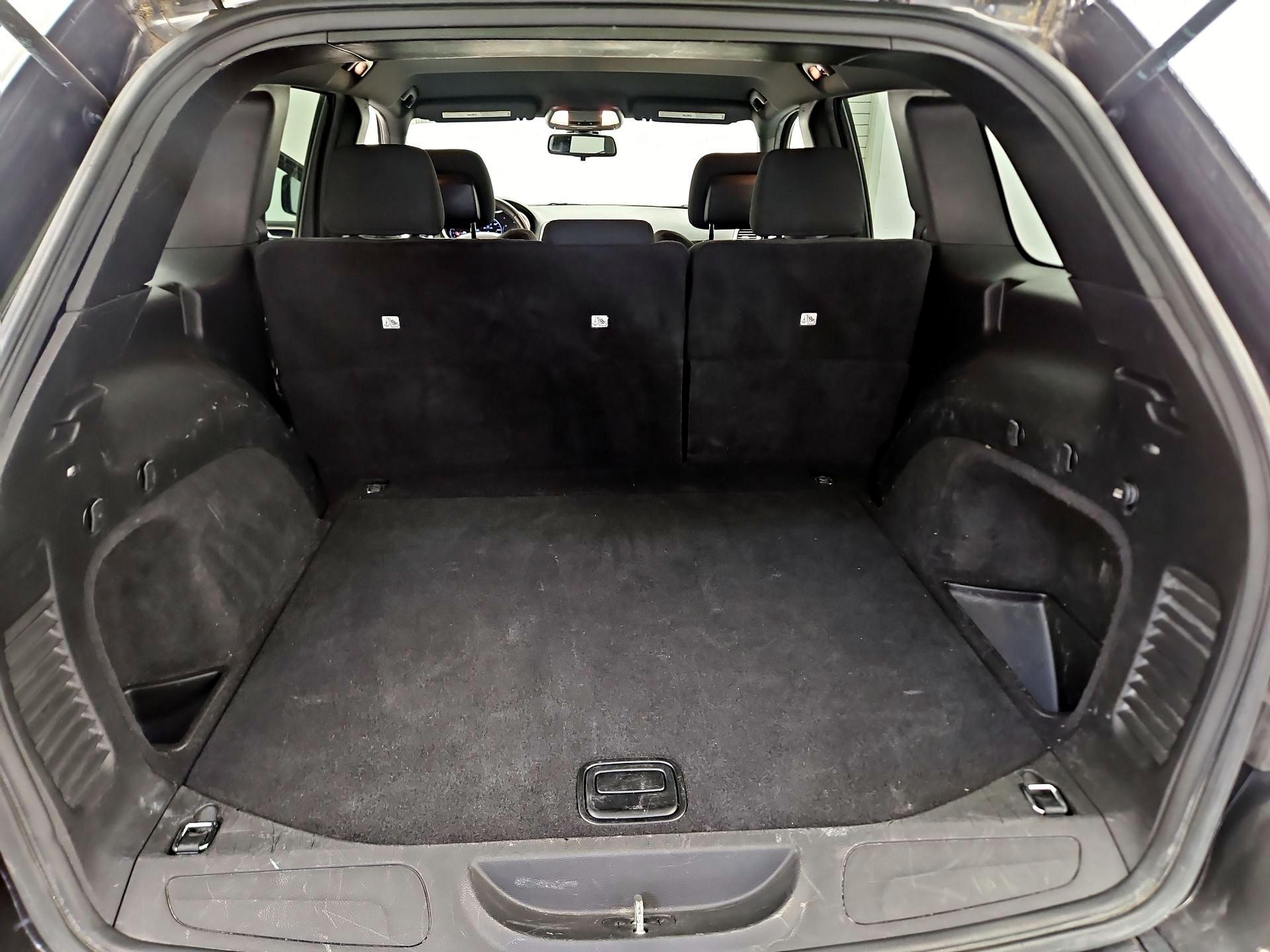 Thumbnail: 2015 Jeep Grand Cherokee - 19