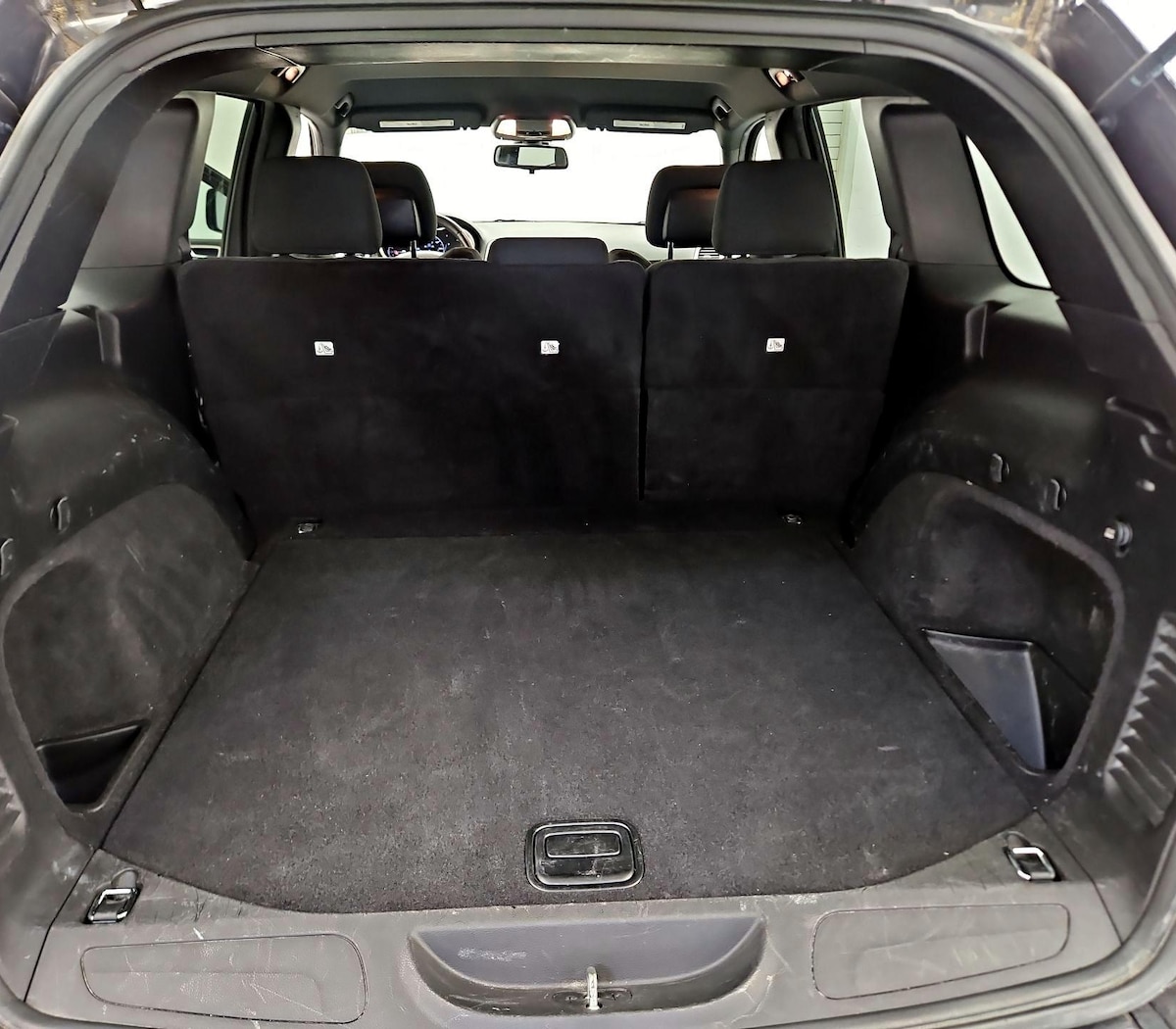 Trunk/Cargo (Seats Up)