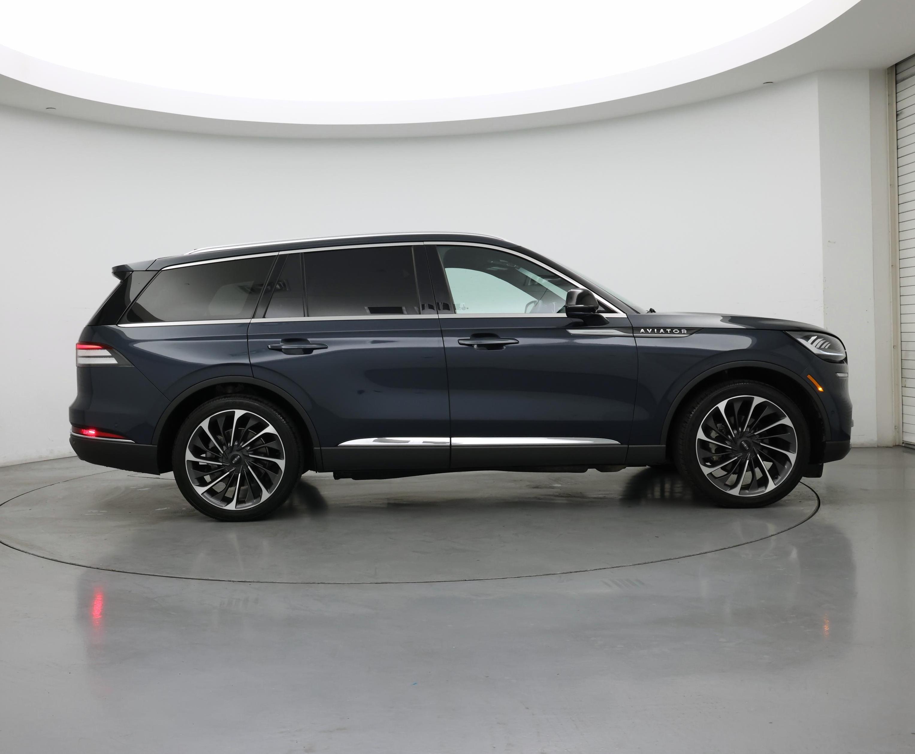 Thumbnail: 2024 Lincoln Aviator - 7