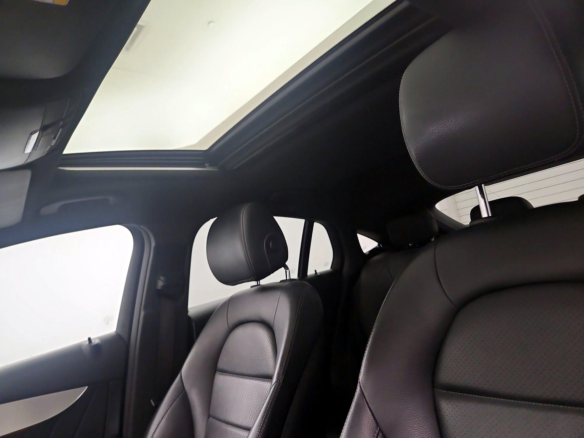 Thumbnail: 2019 Mercedes-Benz GLC - 18