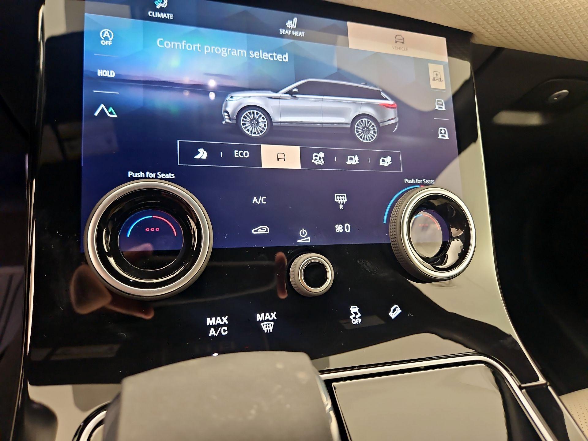 Thumbnail: 2021 Land Rover Range Rover Velar - 17