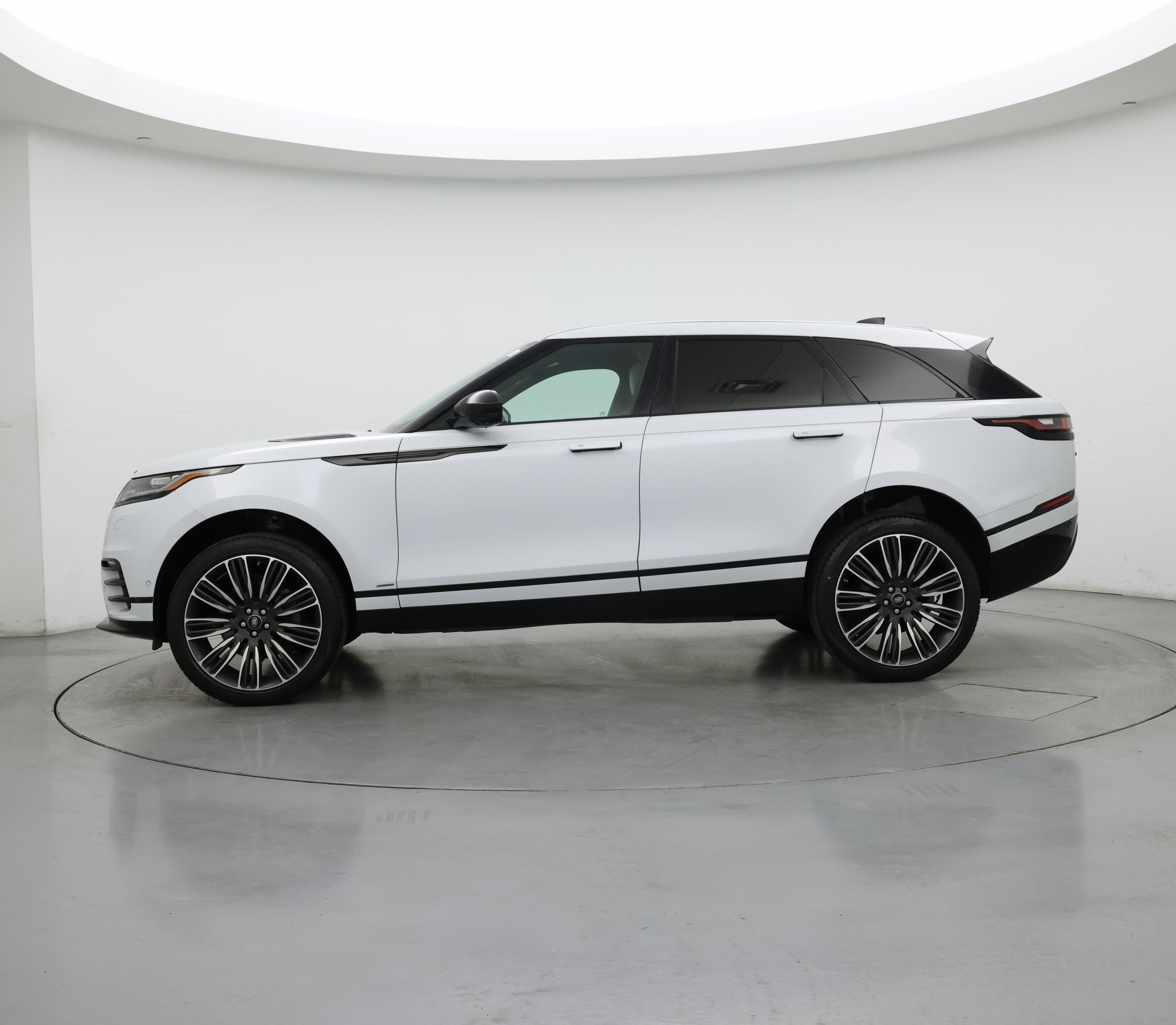 Thumbnail: 2021 Land Rover Range Rover Velar - 3