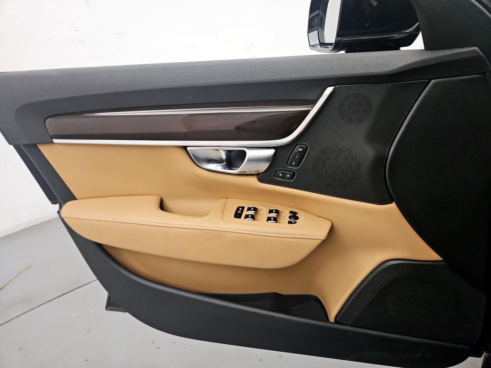 Thumbnail: 2018 Volvo S90 - 12