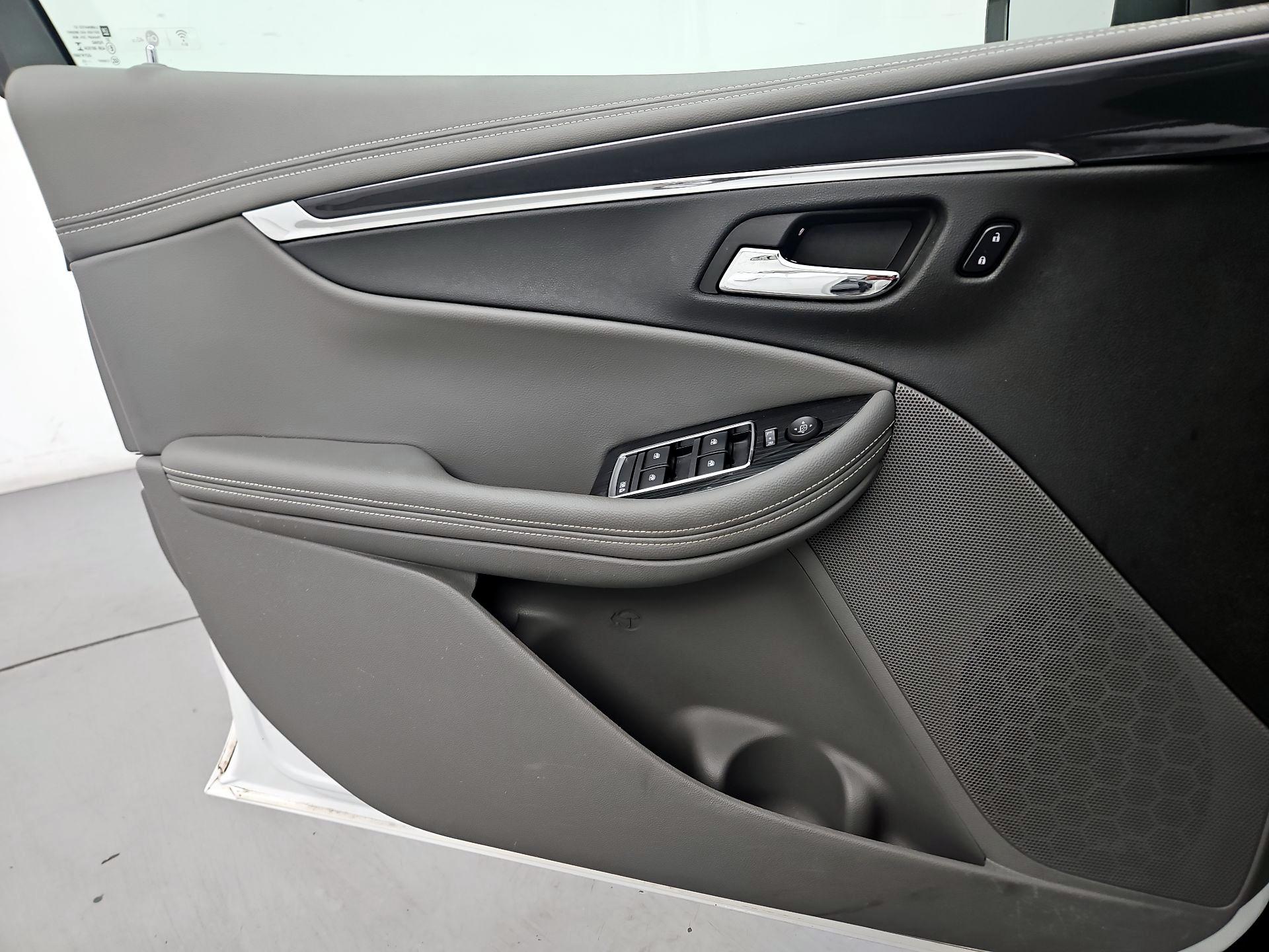 Thumbnail: 2016 Chevrolet Impala - 12