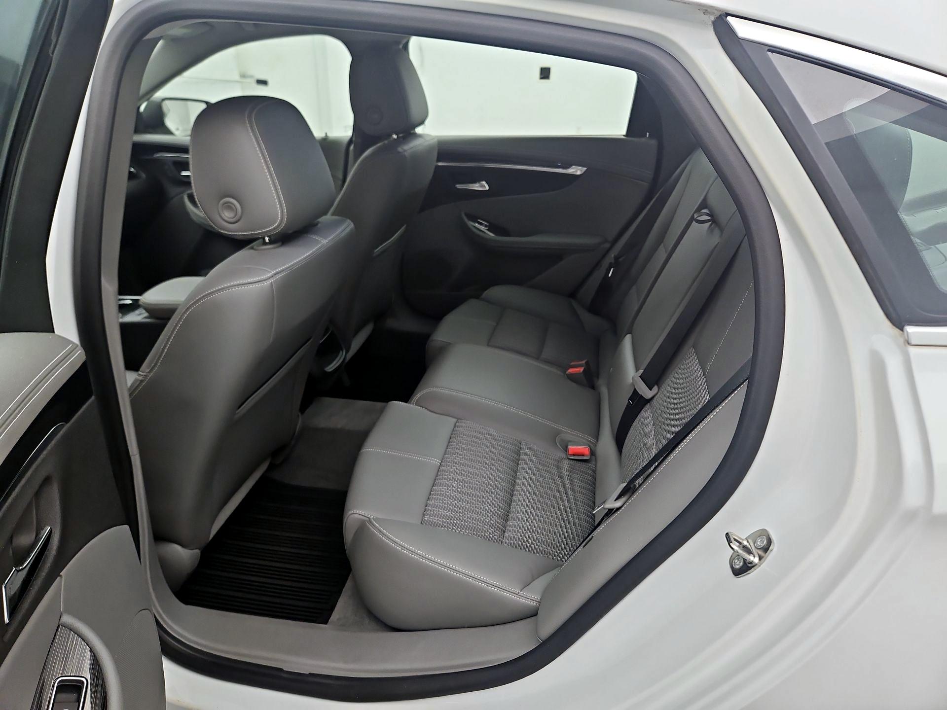 Thumbnail: 2016 Chevrolet Impala - 18