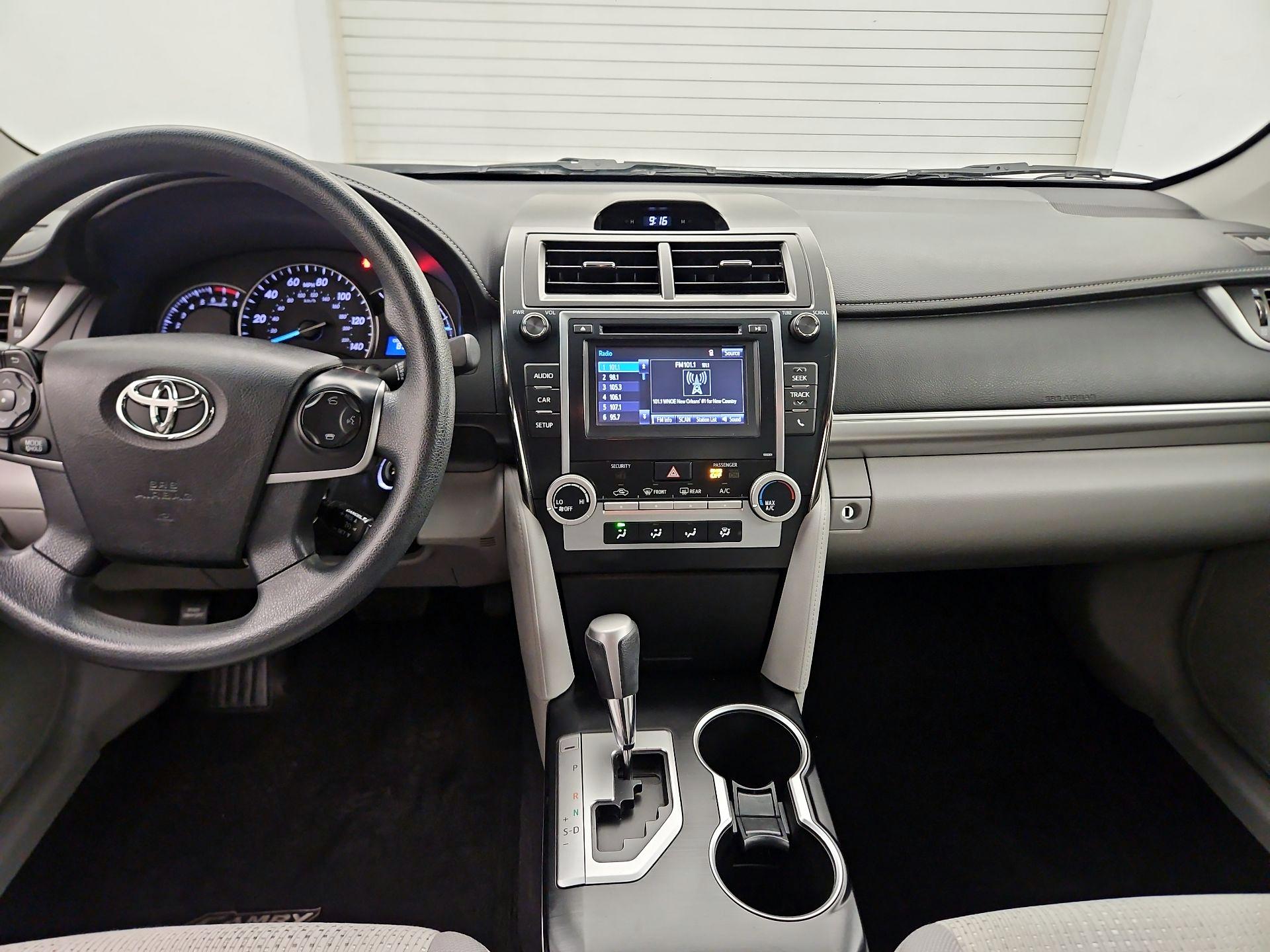 Thumbnail: 2014 Toyota Camry - 9