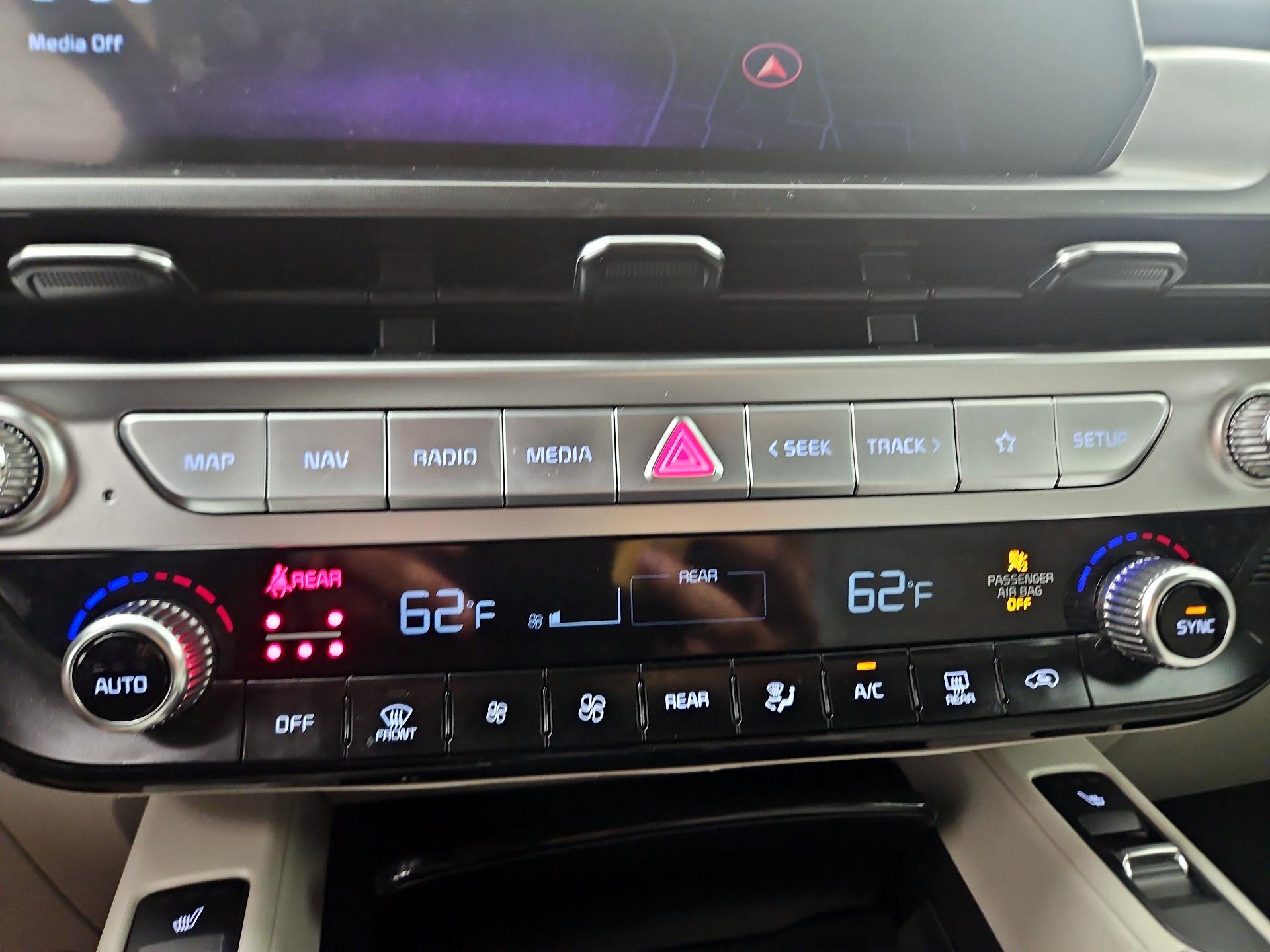 Thumbnail: 2024 Kia Telluride - 16