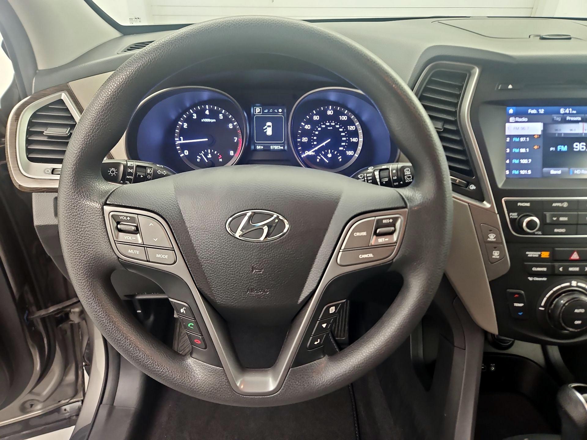 Thumbnail: 2017 Hyundai Santa Fe - 10