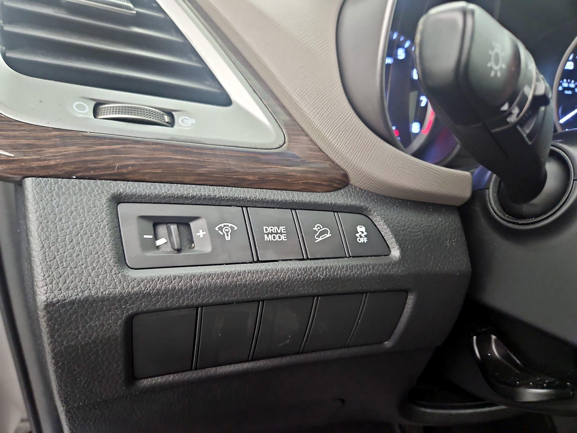 Thumbnail: 2017 Hyundai Santa Fe - 13